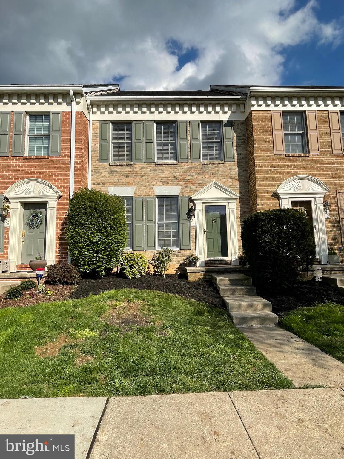 HUNTERS RUN - Residential