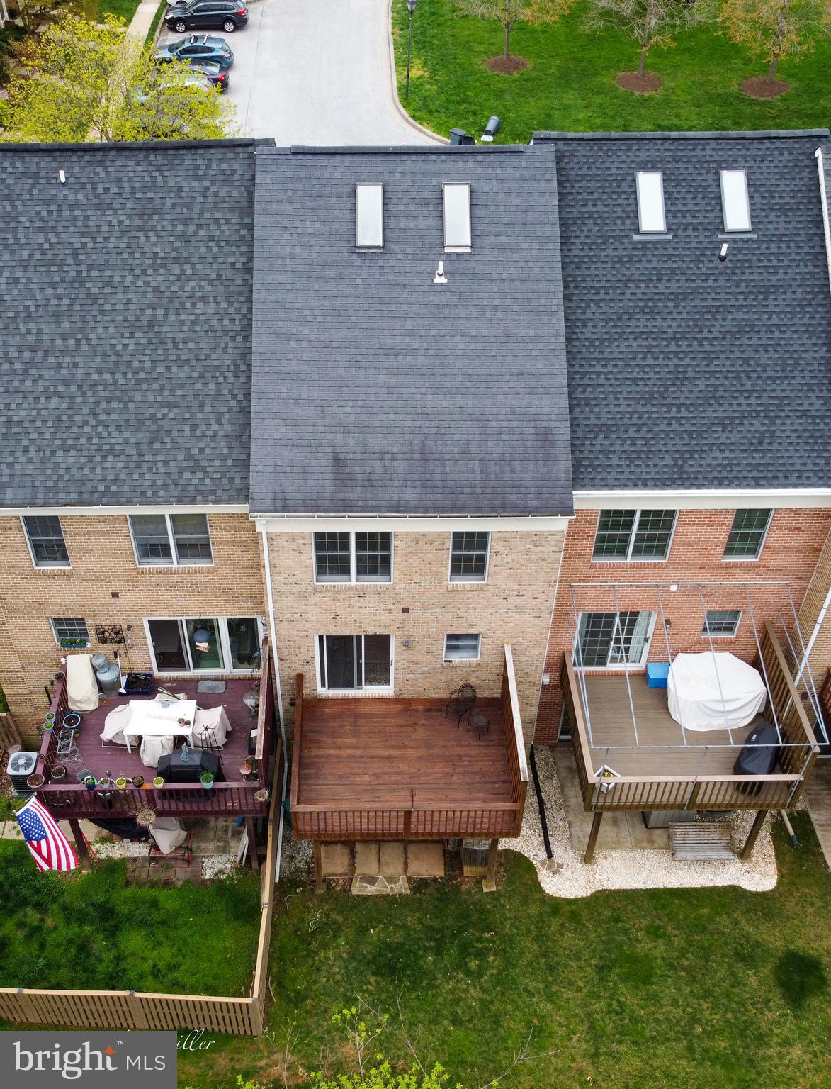 HUNTERS RUN - Residential