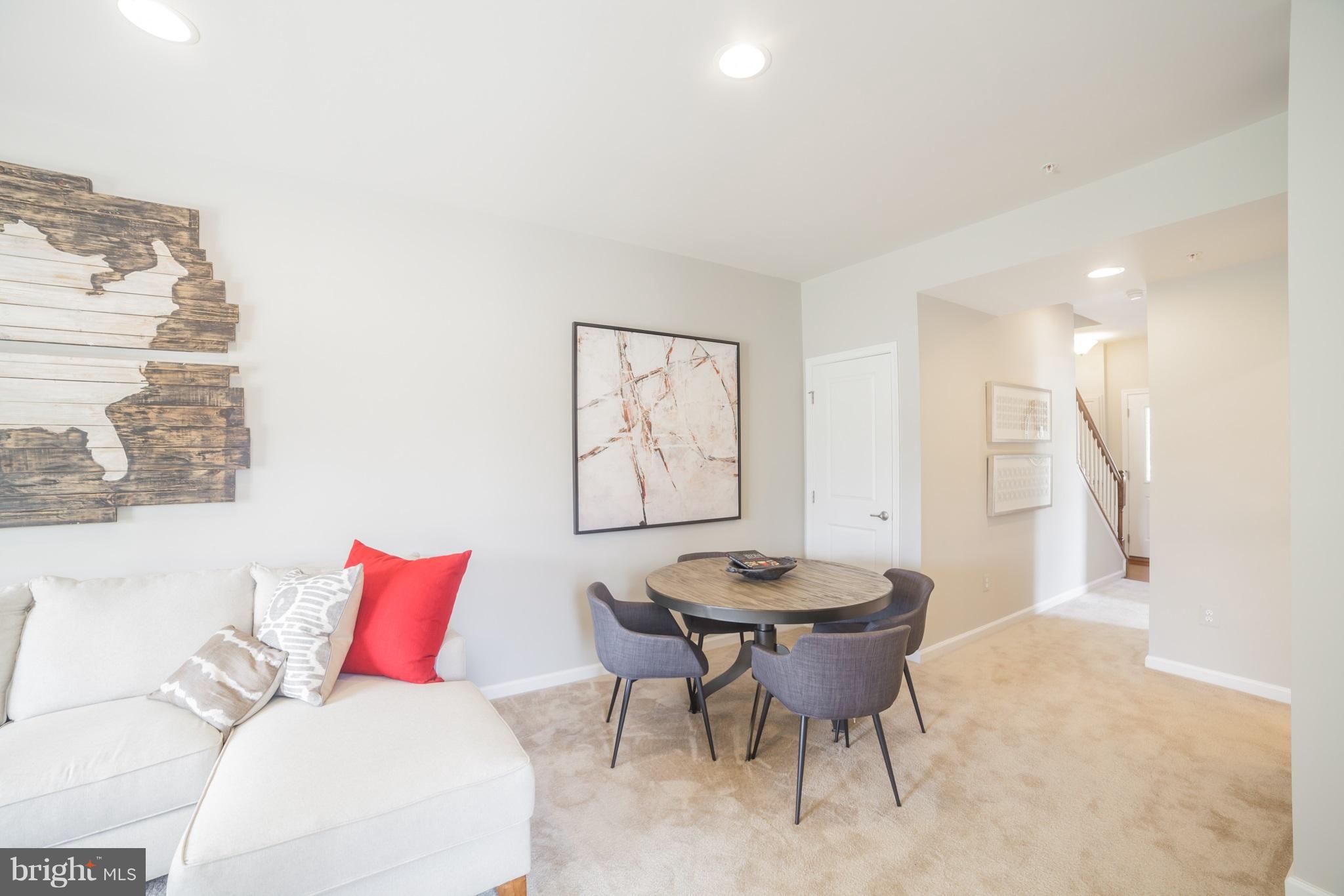 CREEKSIDE VILLAGE - Residential