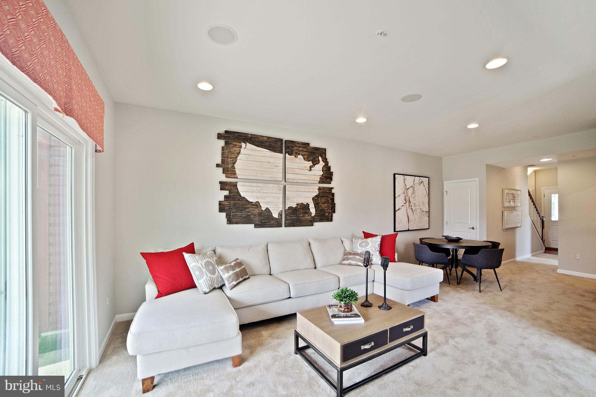 CREEKSIDE VILLAGE - Residential