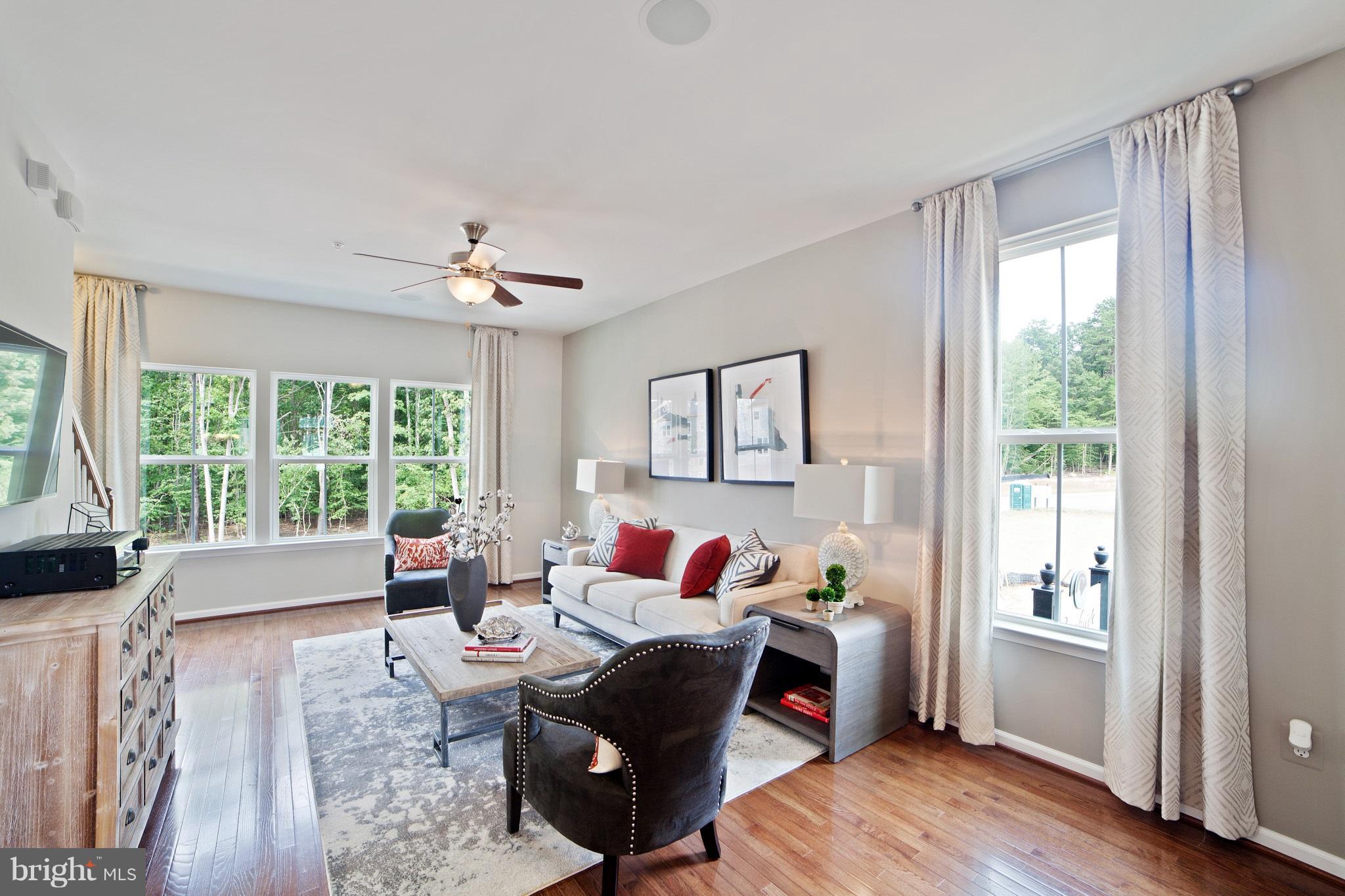 CREEKSIDE VILLAGE - Residential