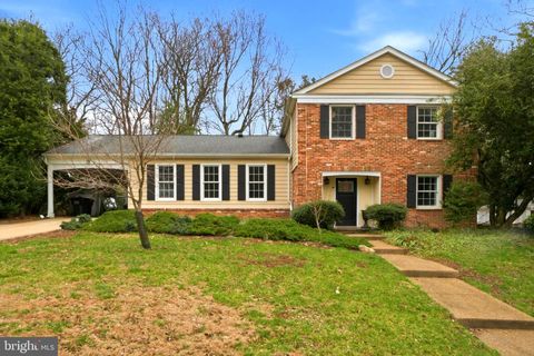 Photo of 9308 Briarwood Place, FAIRFAX, VA 22032 (MLS # VAFX2291720)