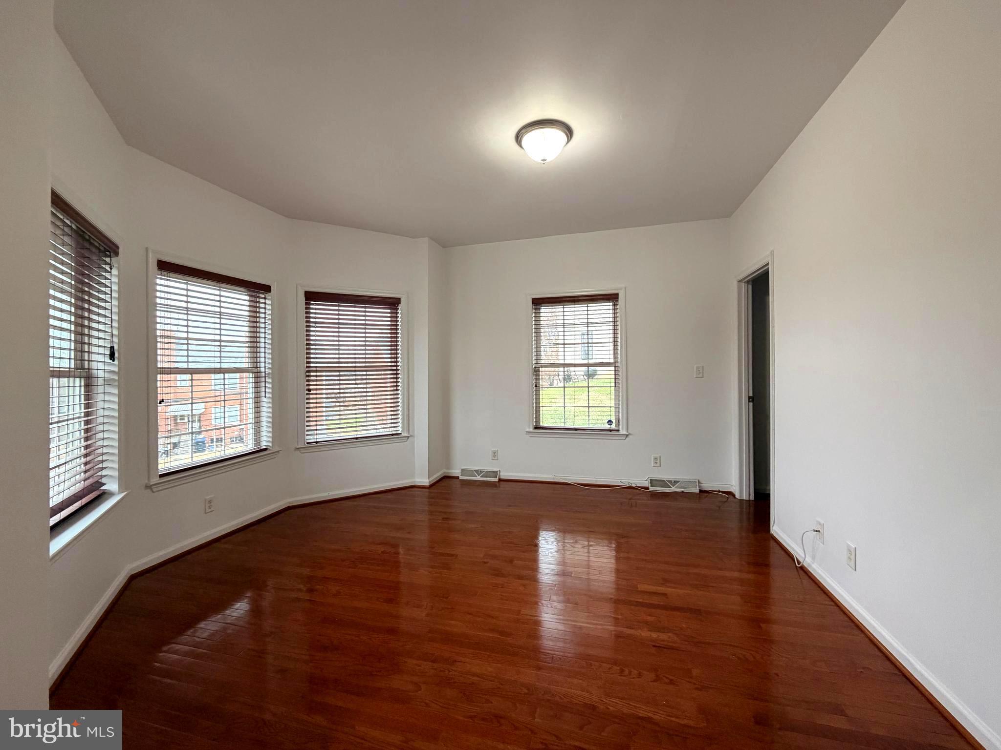 1986 RETTA GILLIAM COURT SE