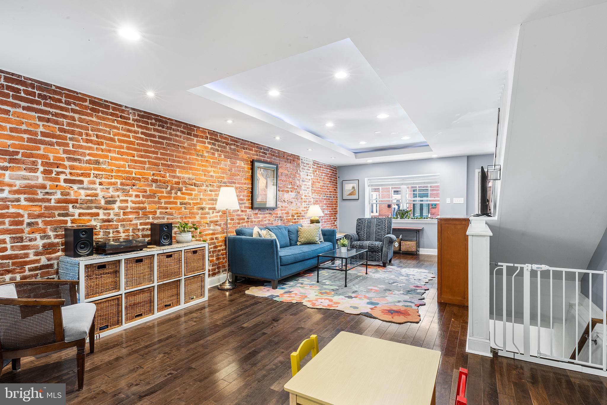 POINT BREEZE - Residential