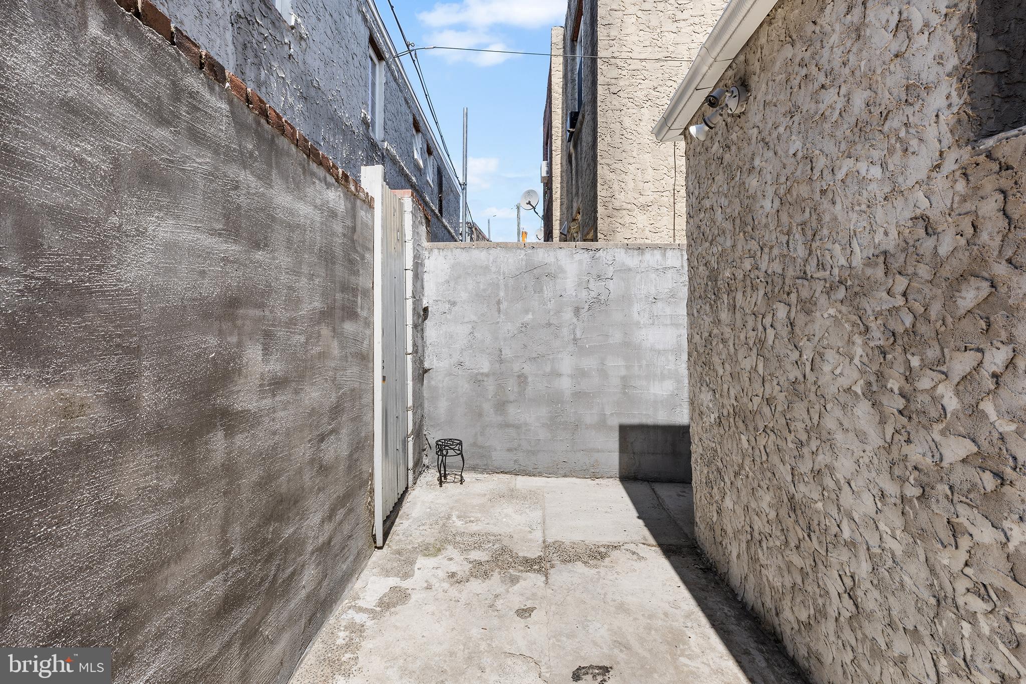 POINT BREEZE - Residential