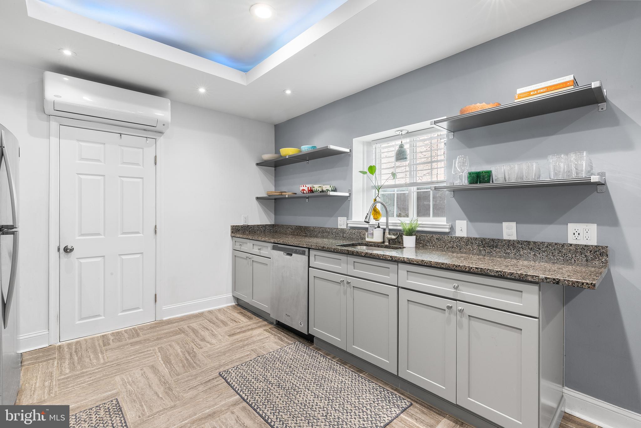 POINT BREEZE - Residential