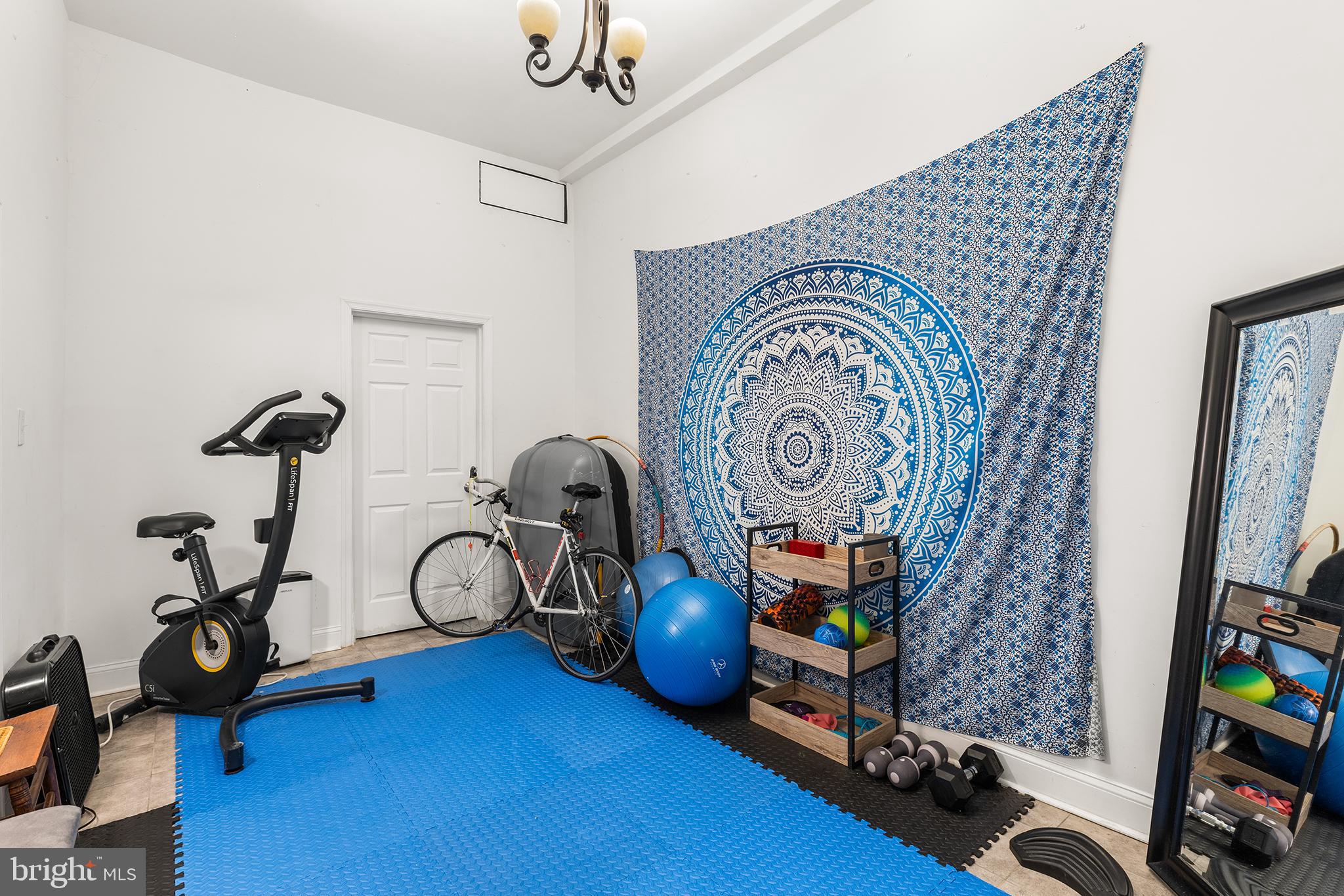 POINT BREEZE - Residential