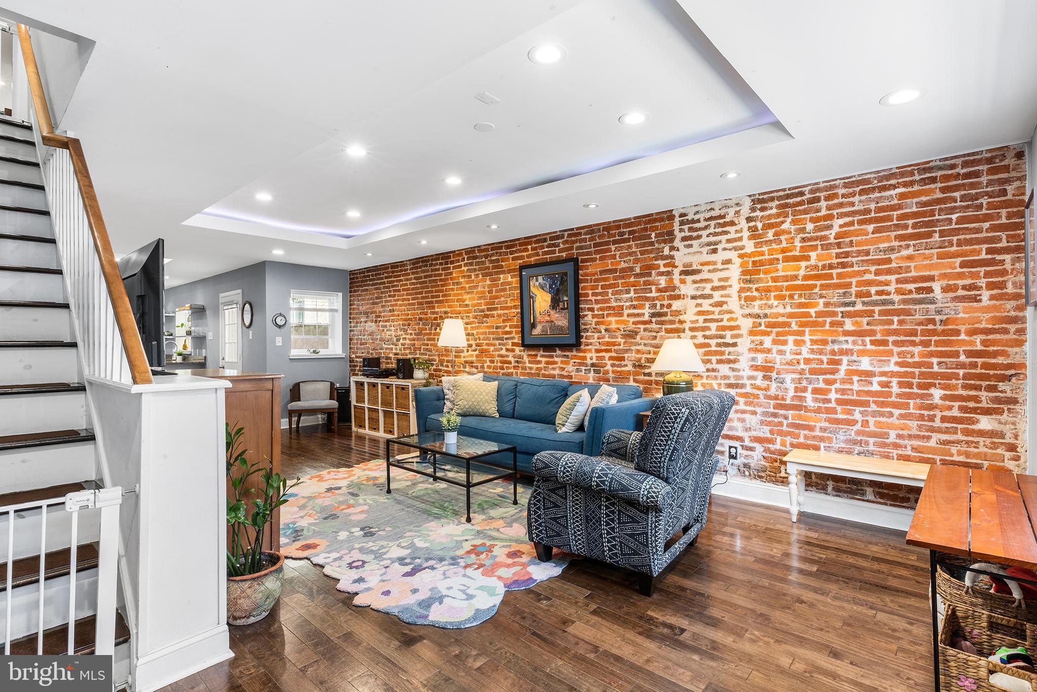 POINT BREEZE - Residential