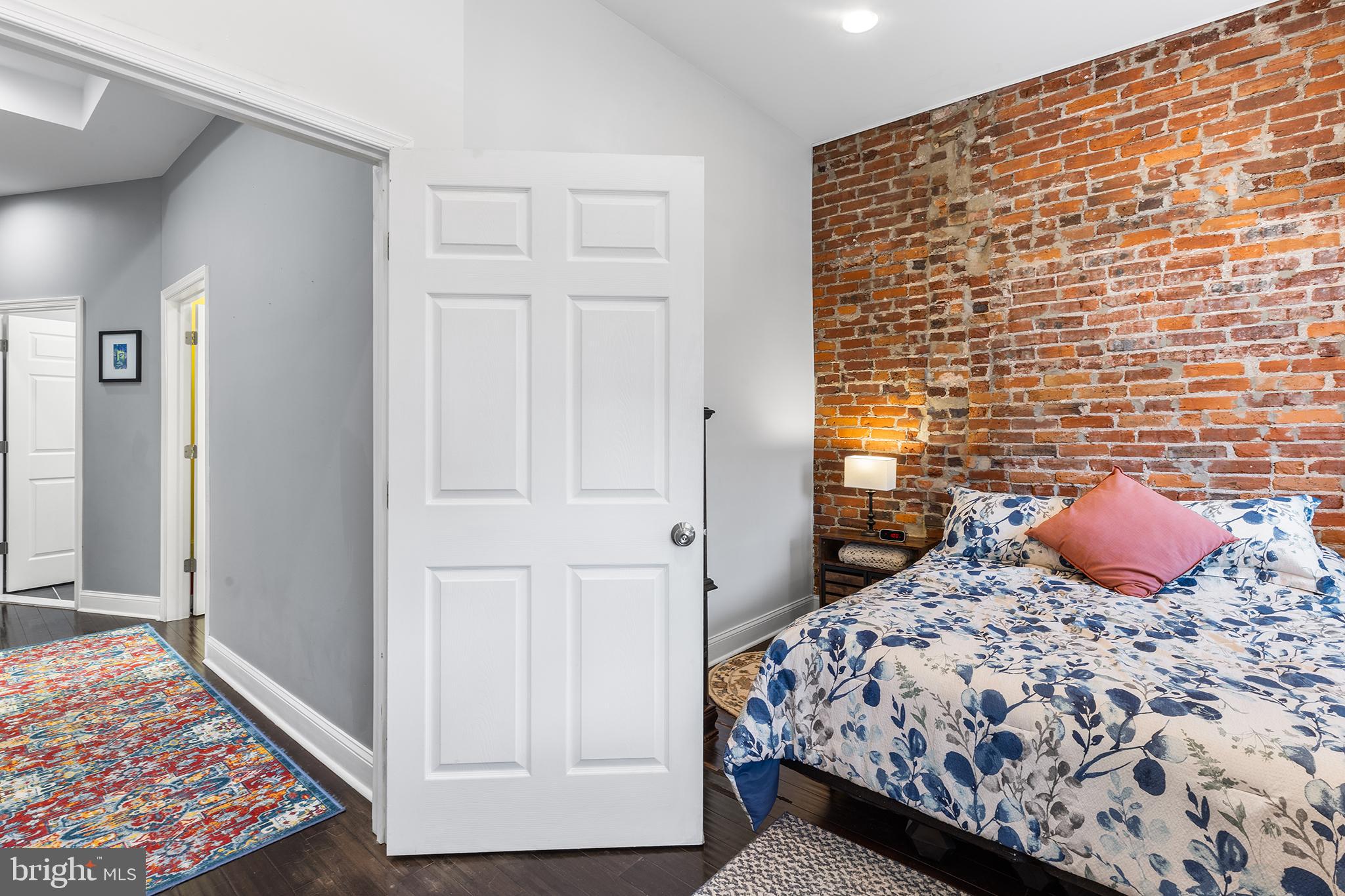 POINT BREEZE - Residential