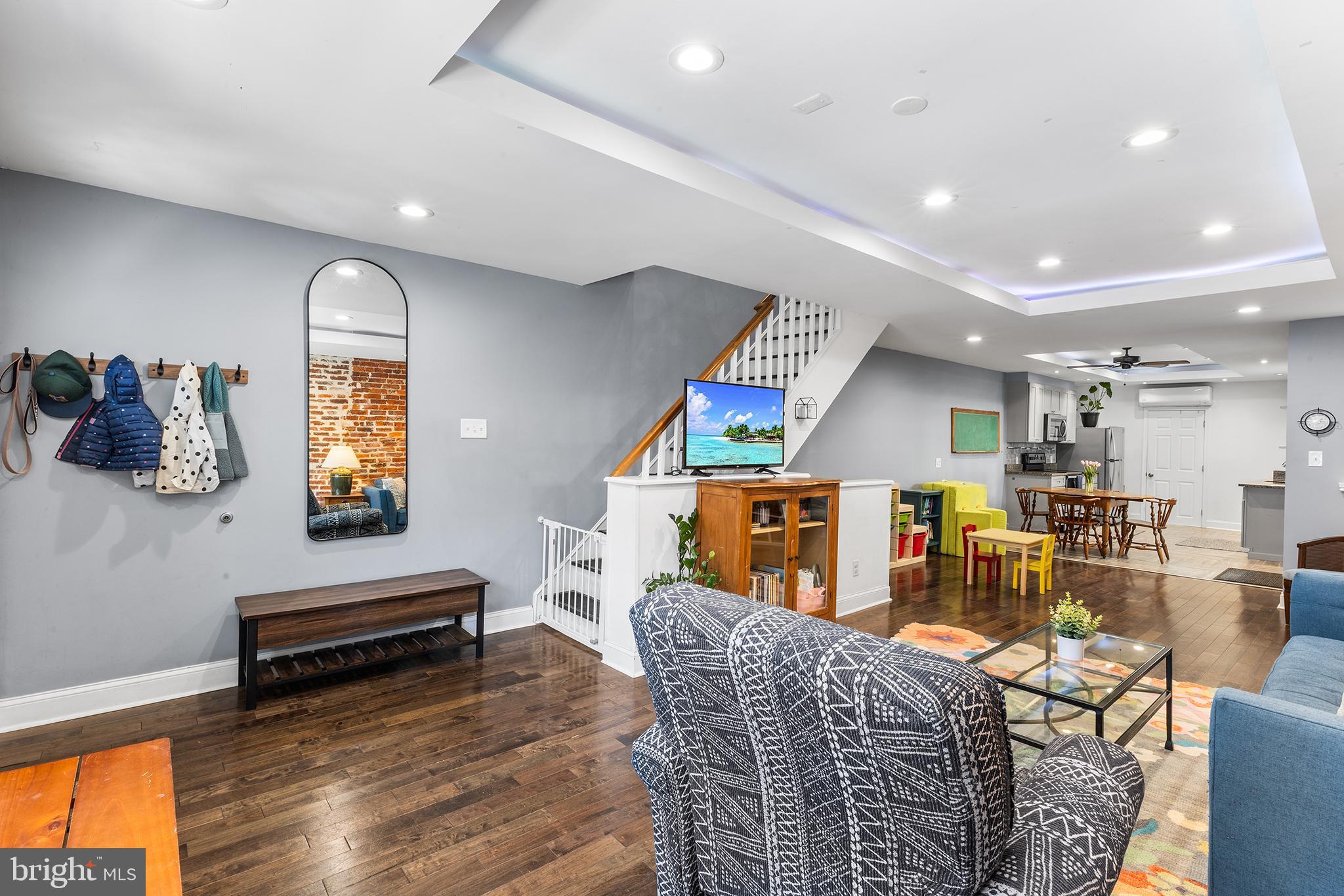 POINT BREEZE - Residential