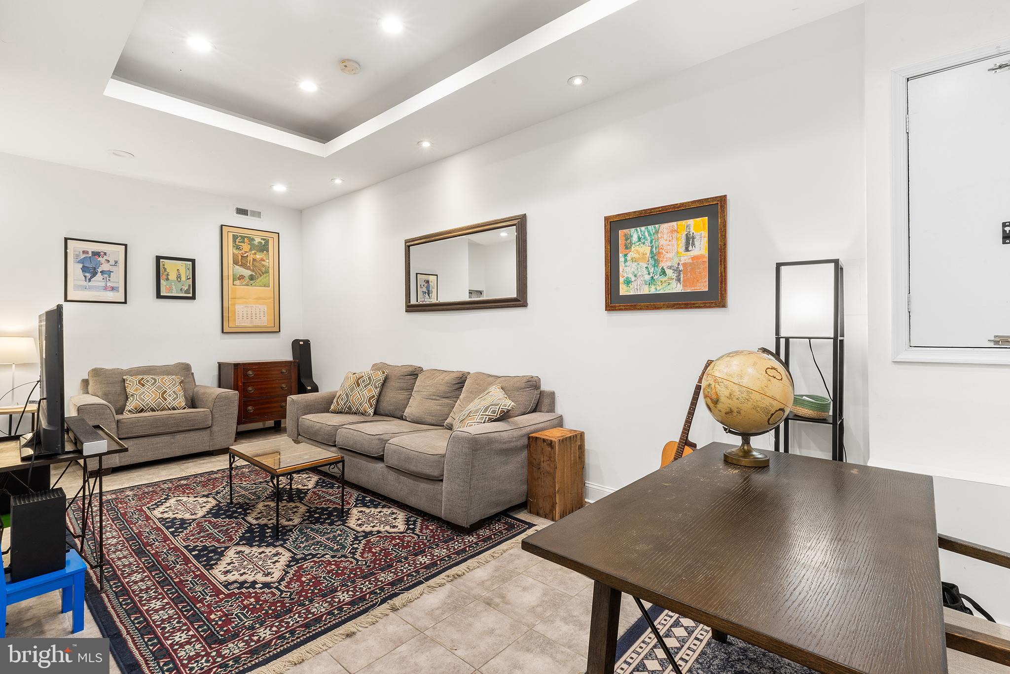POINT BREEZE - Residential