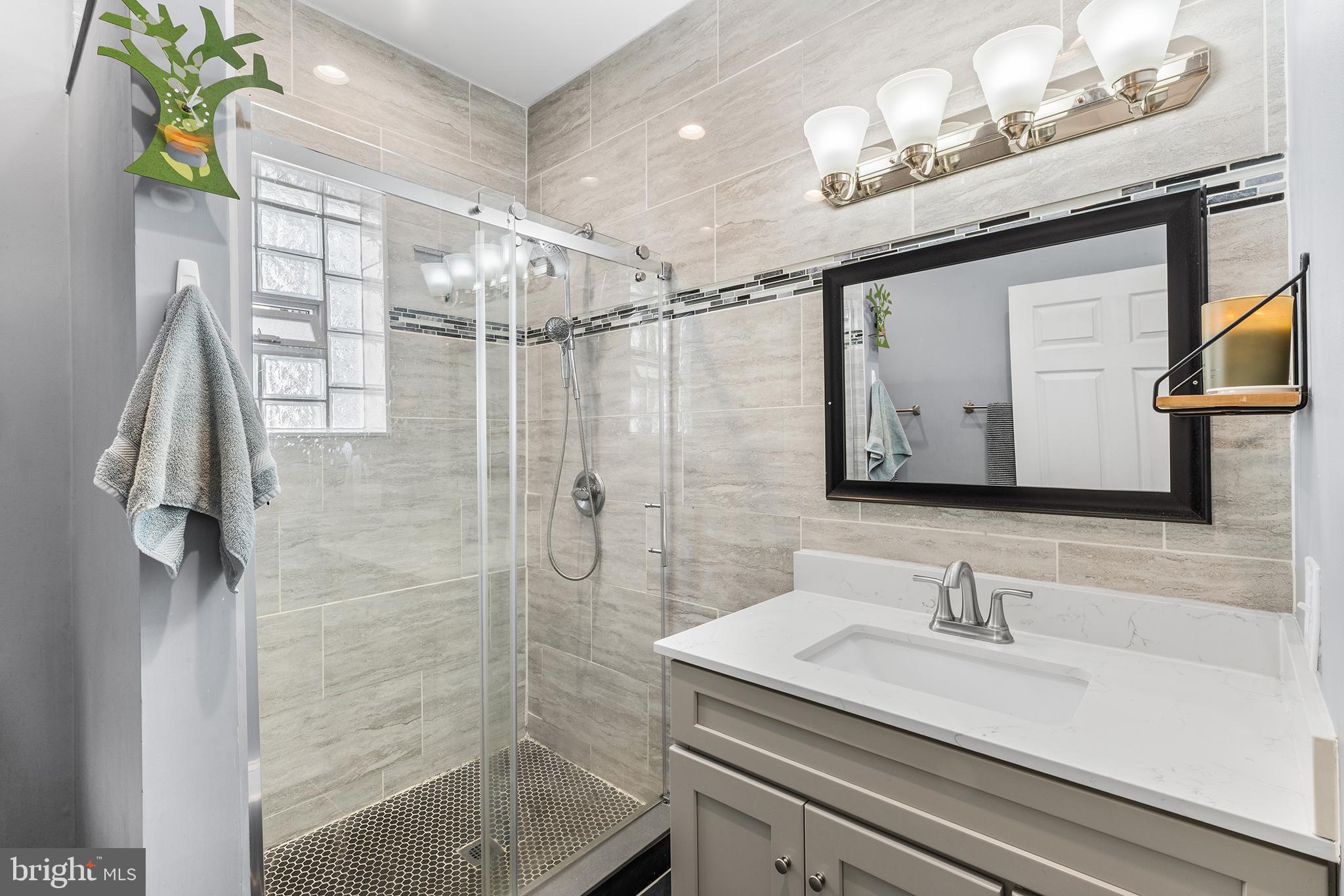 POINT BREEZE - Residential