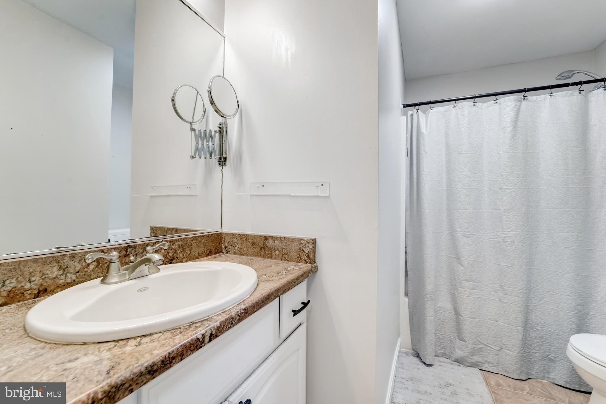 DARRYL GARDENS - Residential