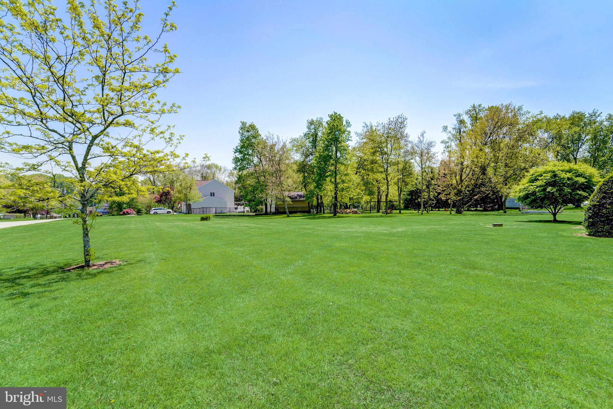 DARRYL GARDENS - Residential