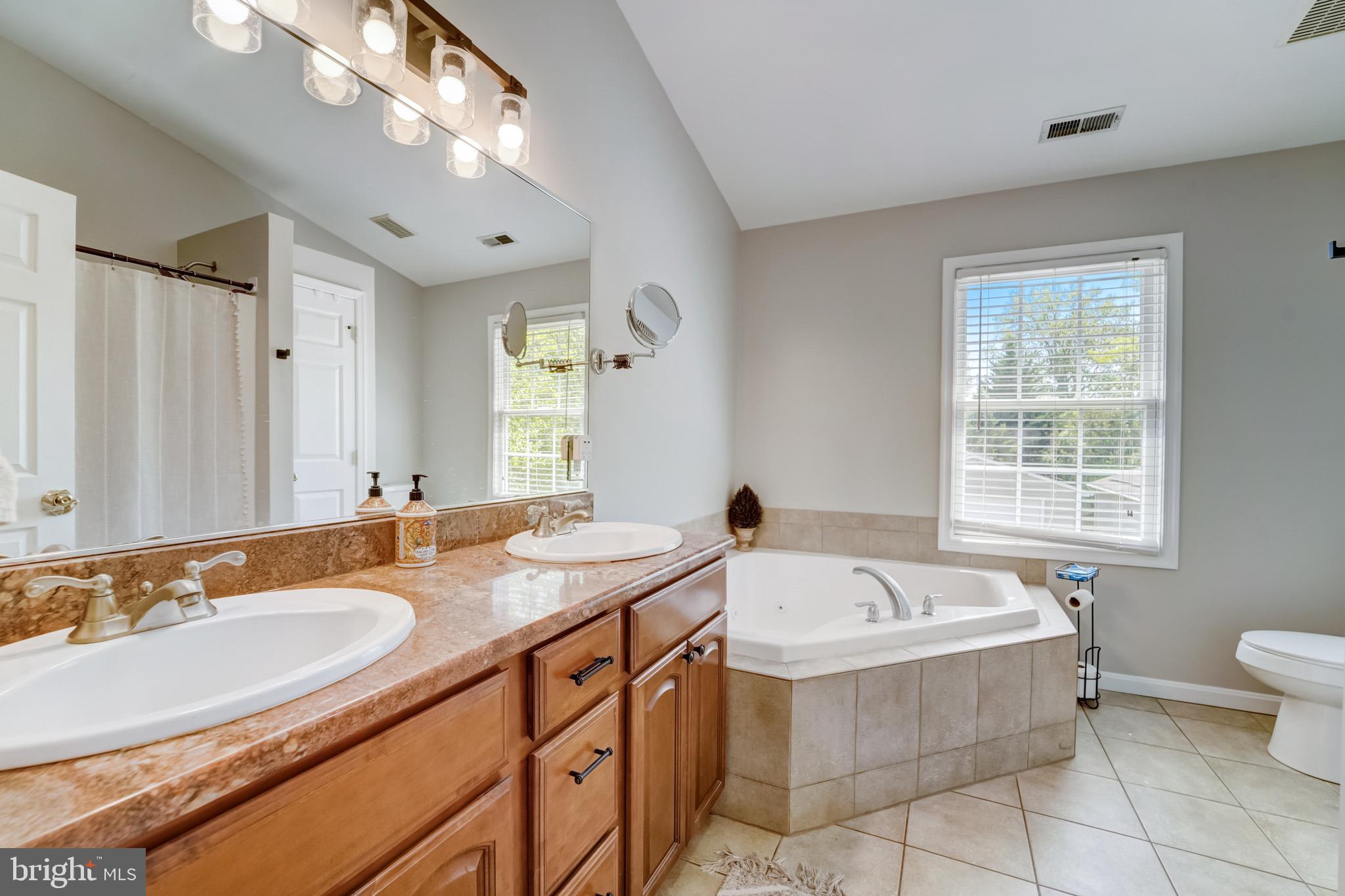 DARRYL GARDENS - Residential