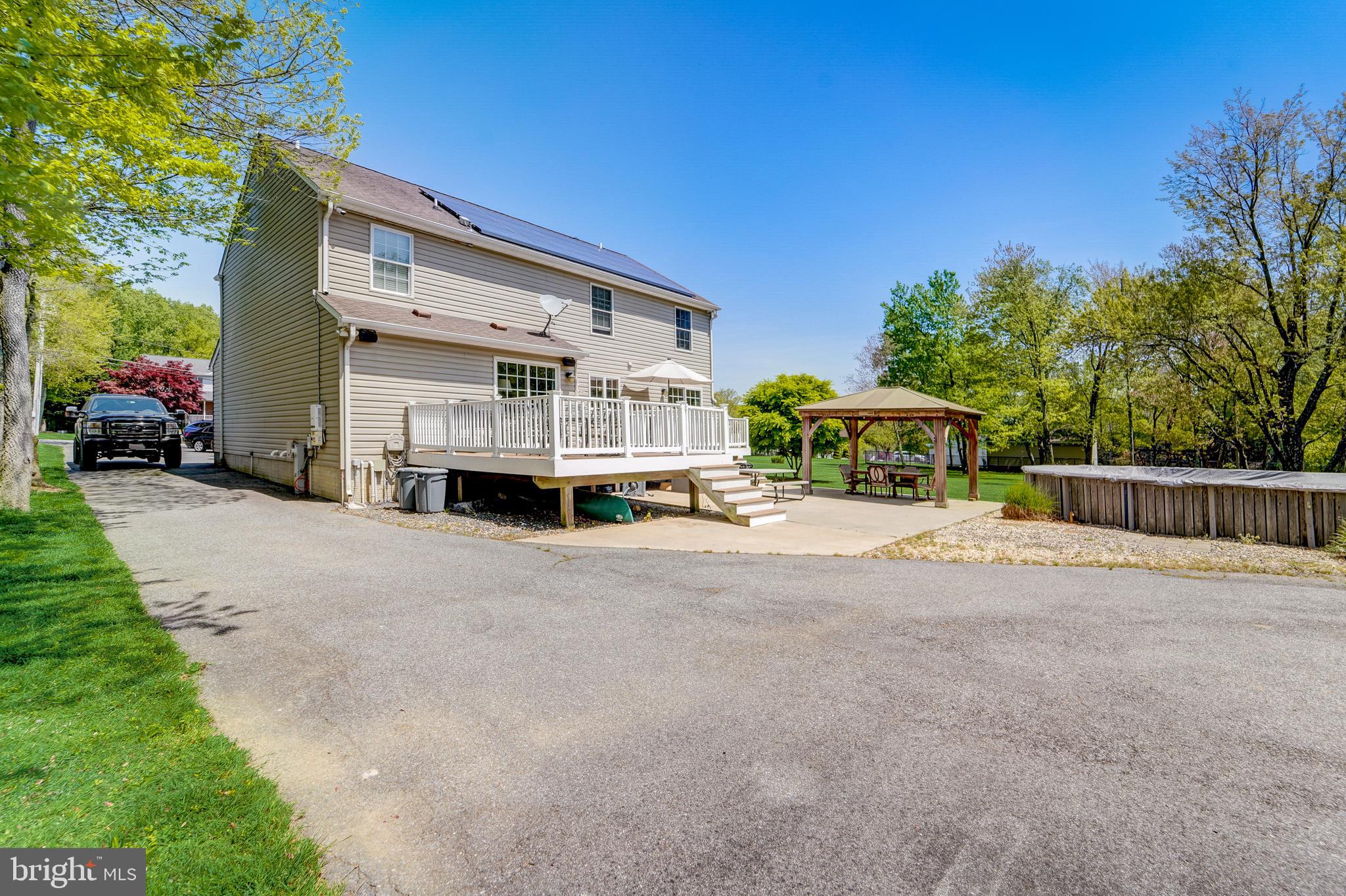 DARRYL GARDENS - Residential