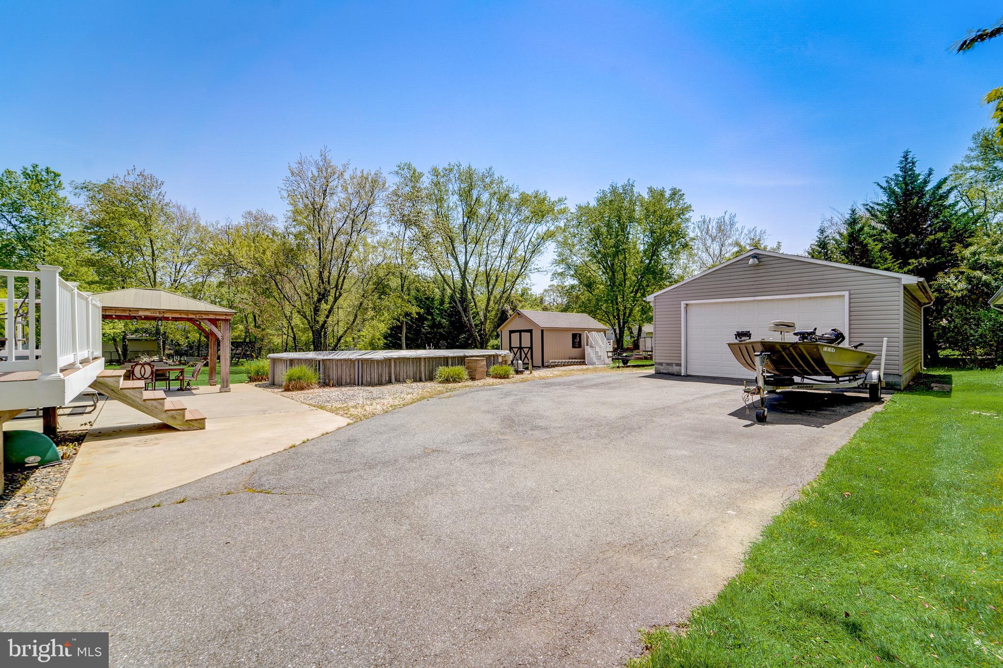 DARRYL GARDENS - Residential