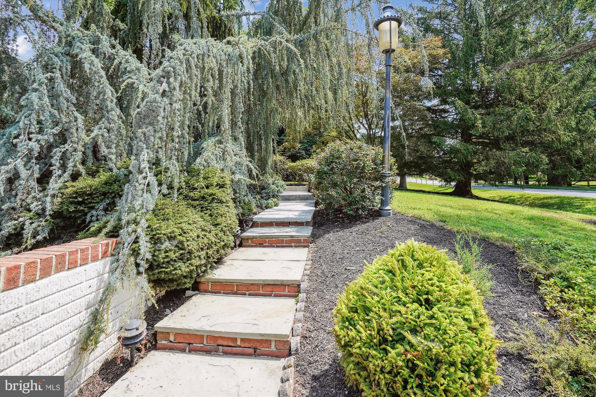 LAKEWOOD ESTATES - Residential