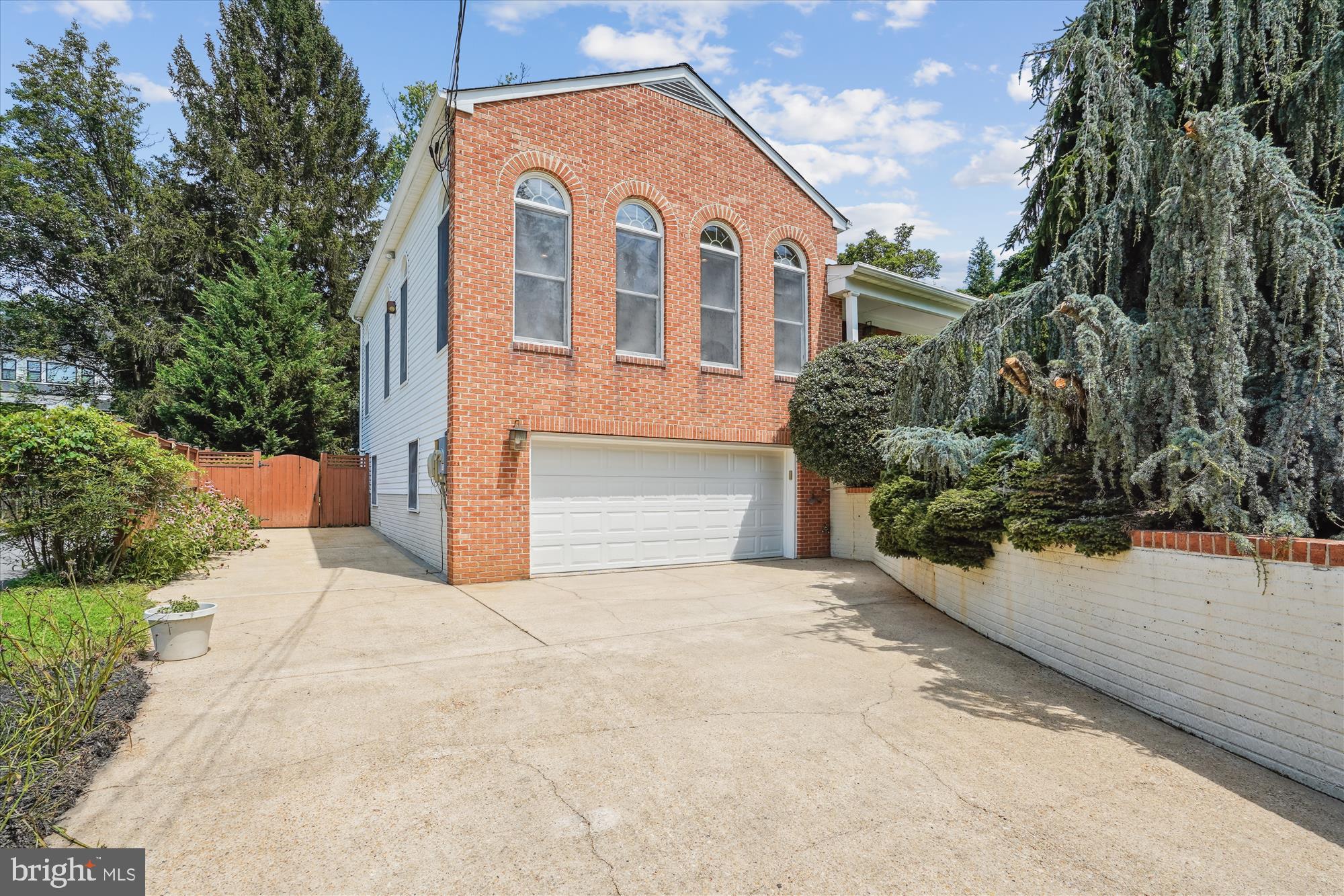 LAKEWOOD ESTATES - Residential