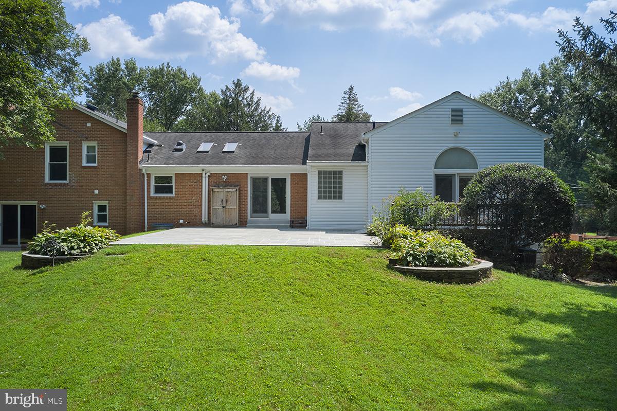 LAKEWOOD ESTATES - Residential