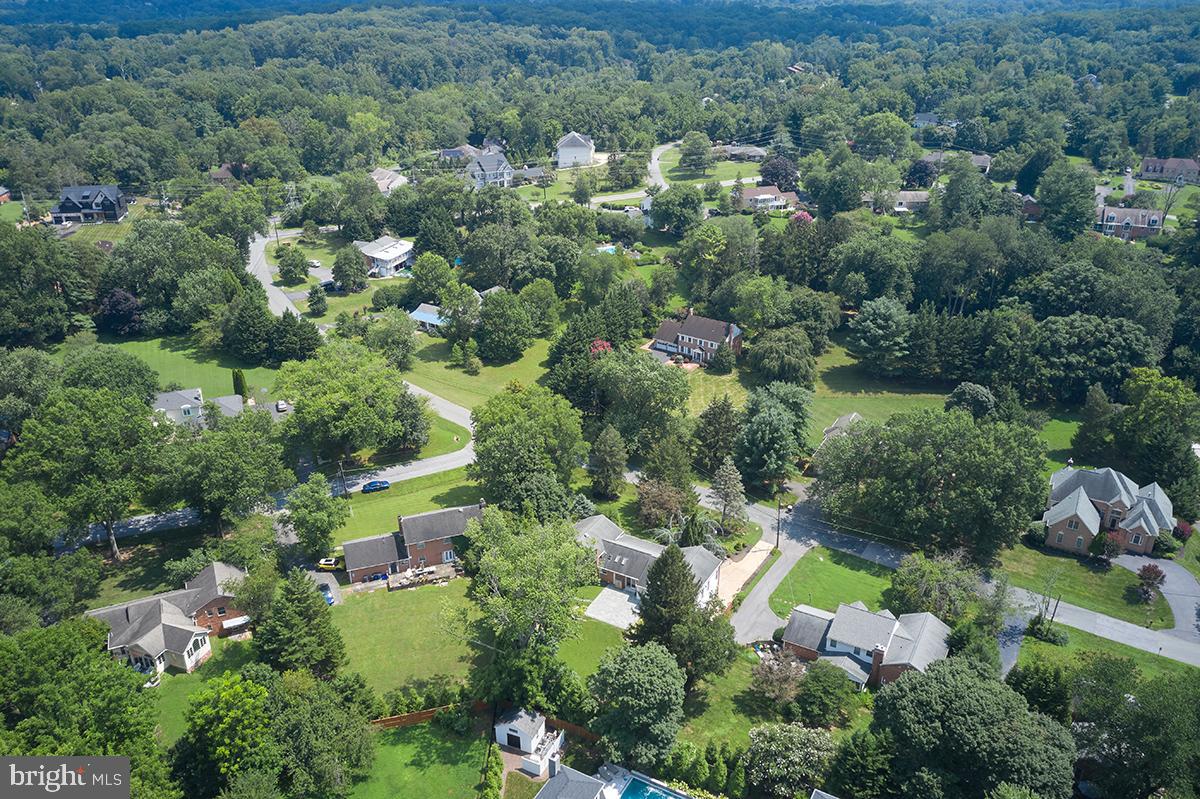 LAKEWOOD ESTATES - Residential