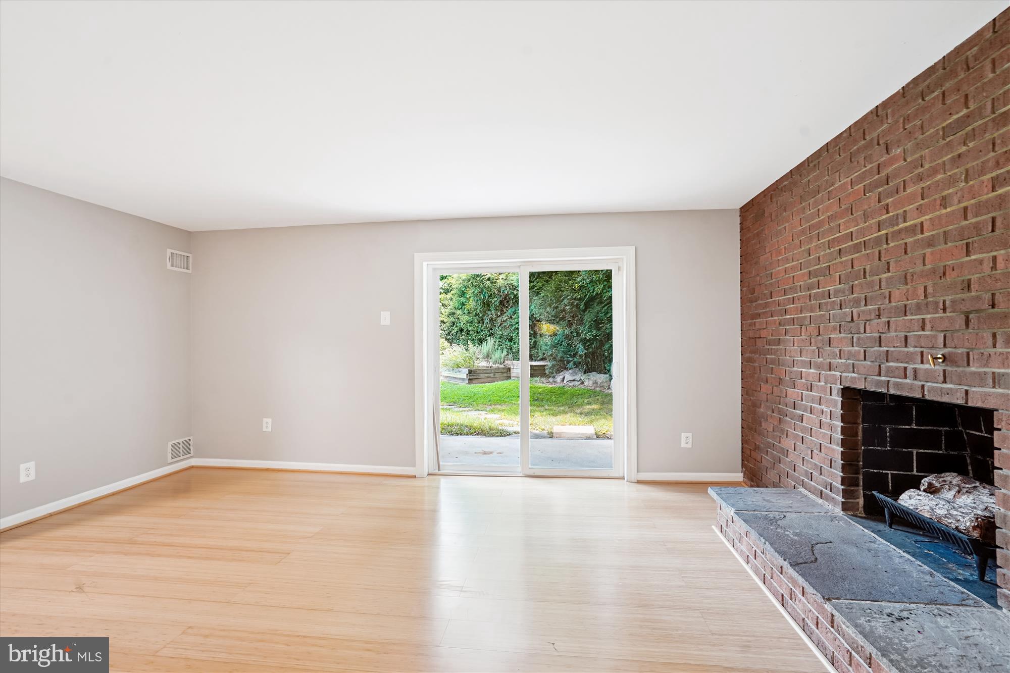 LAKEWOOD ESTATES - Residential