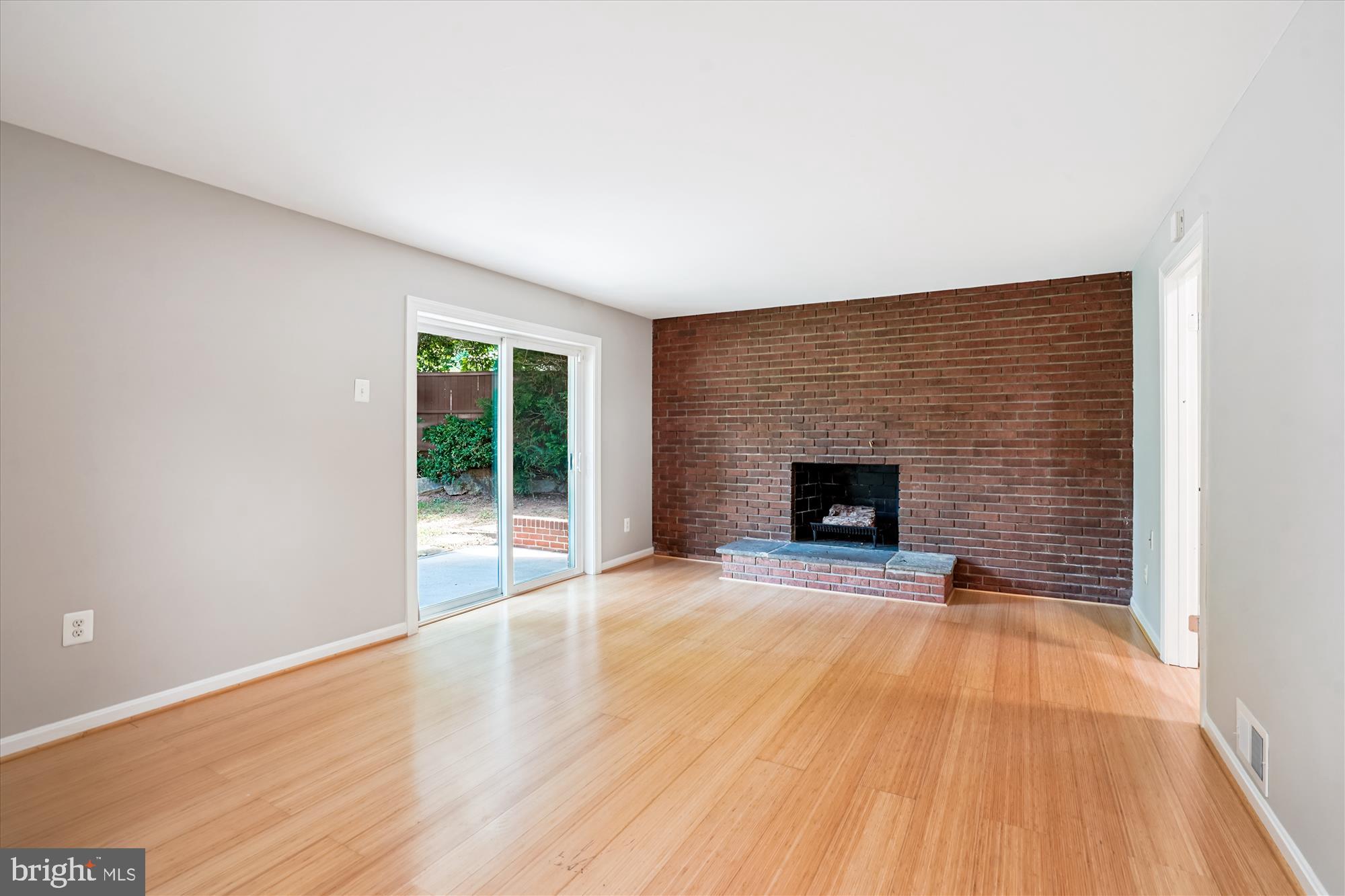 LAKEWOOD ESTATES - Residential