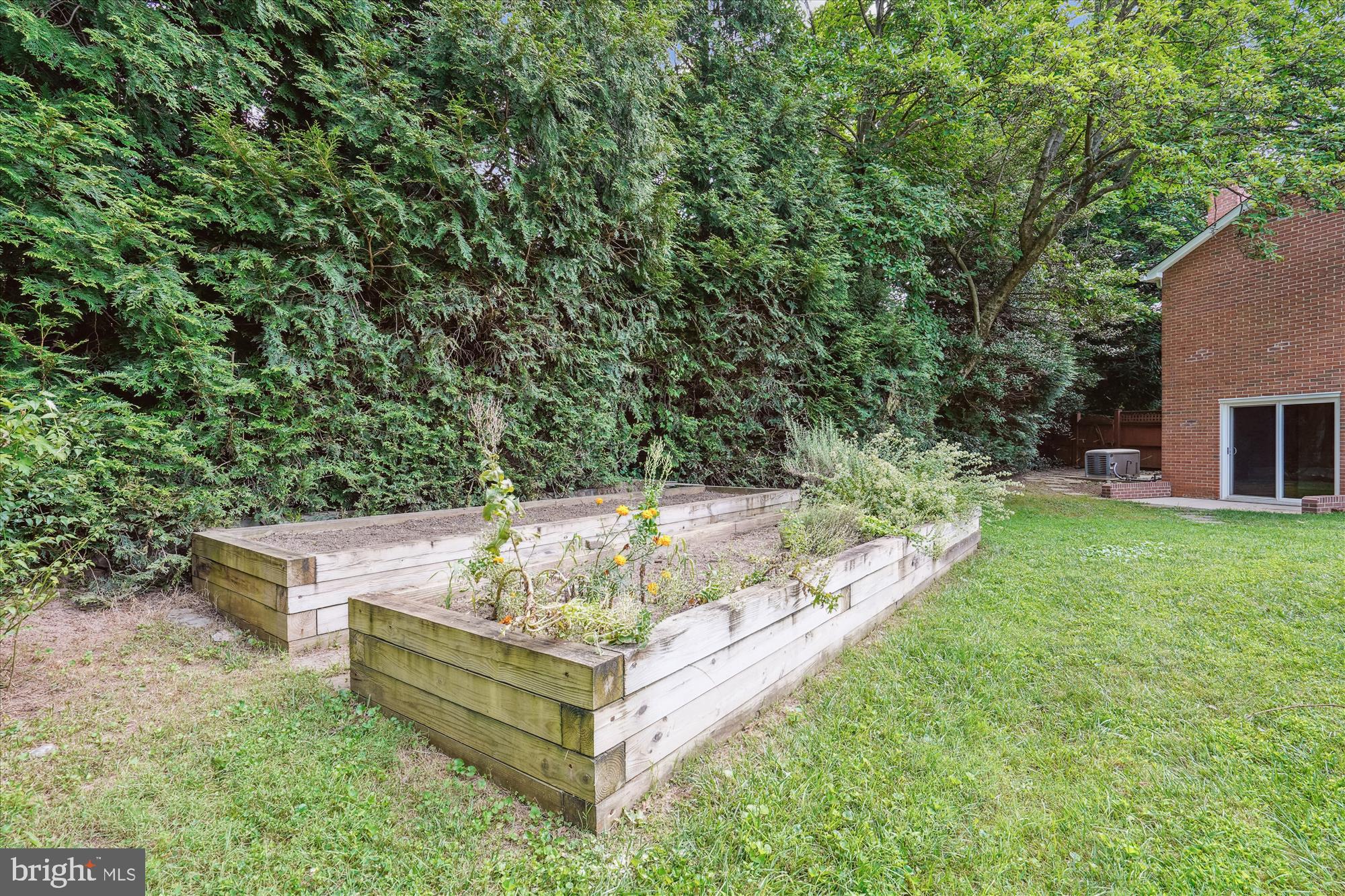 LAKEWOOD ESTATES - Residential