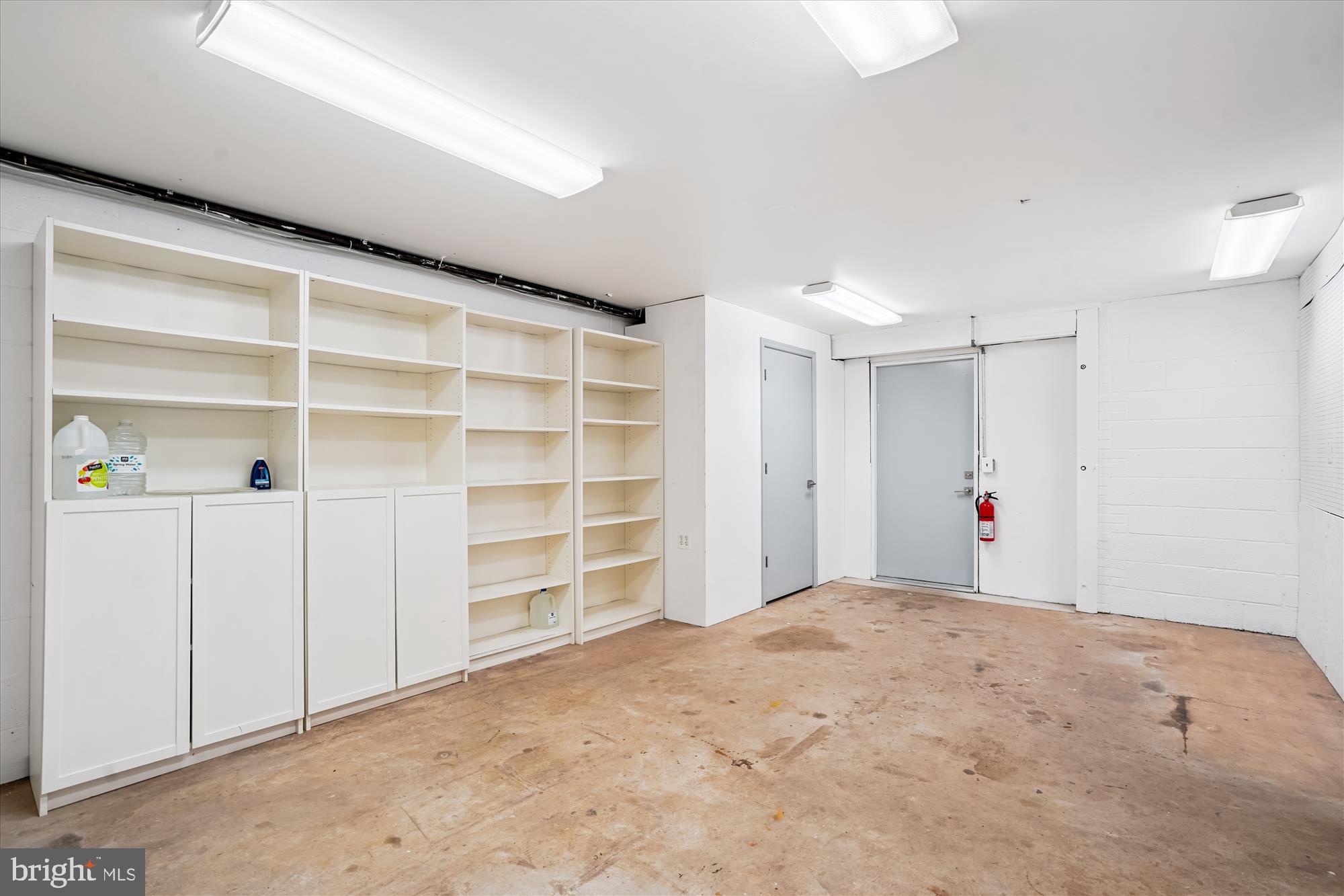 LAKEWOOD ESTATES - Residential