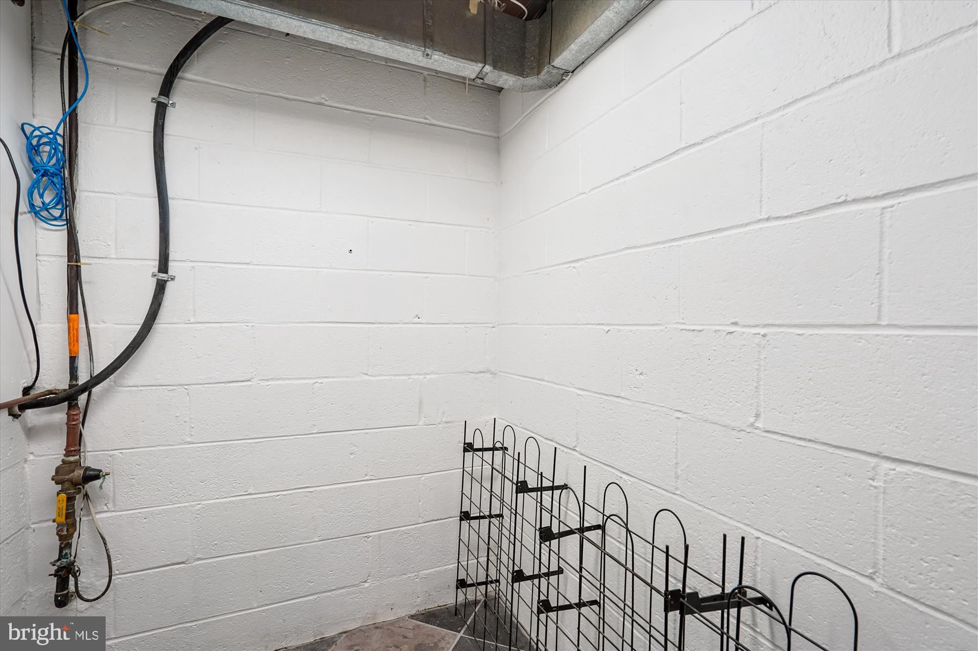 LAKEWOOD ESTATES - Residential