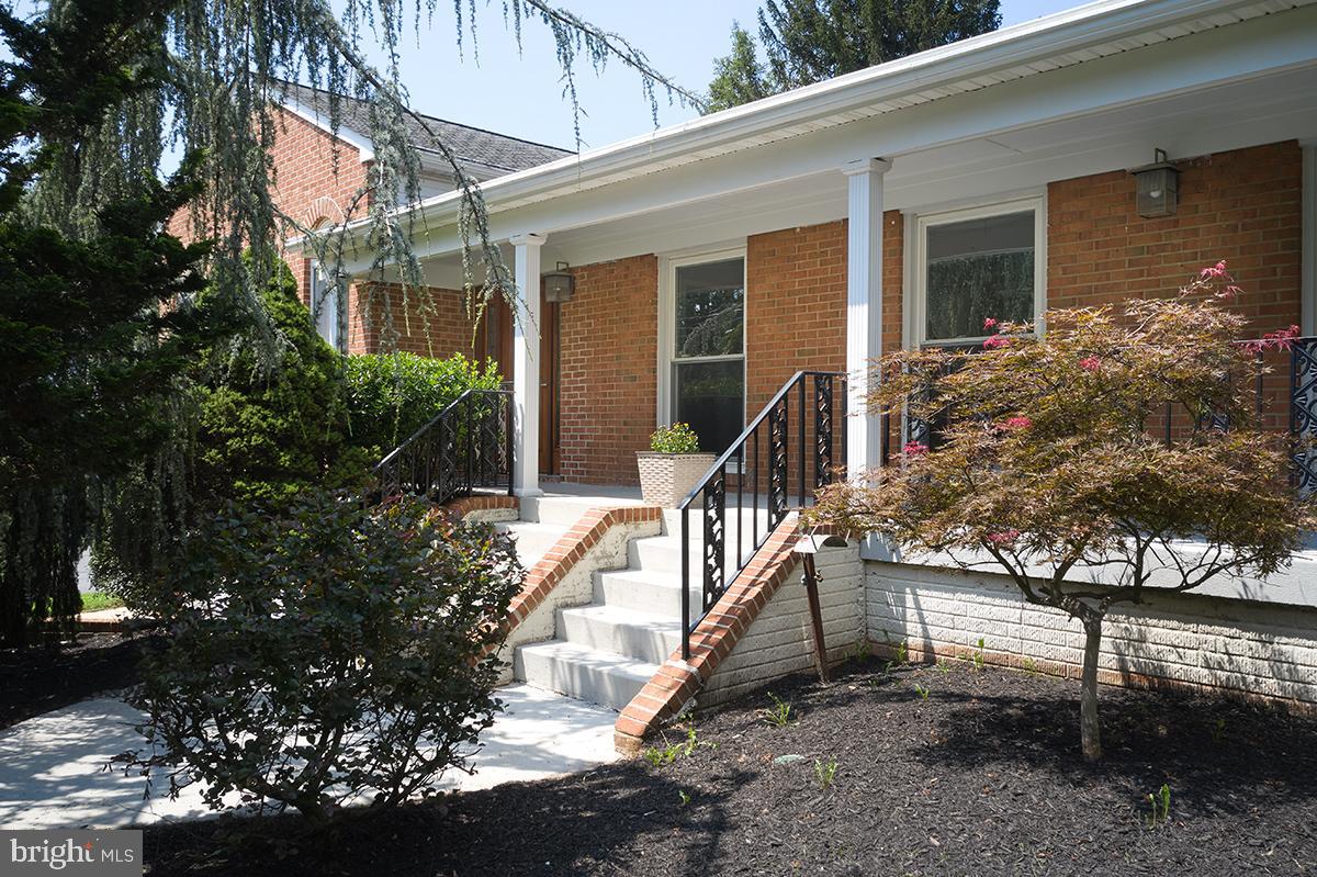 LAKEWOOD ESTATES - Residential