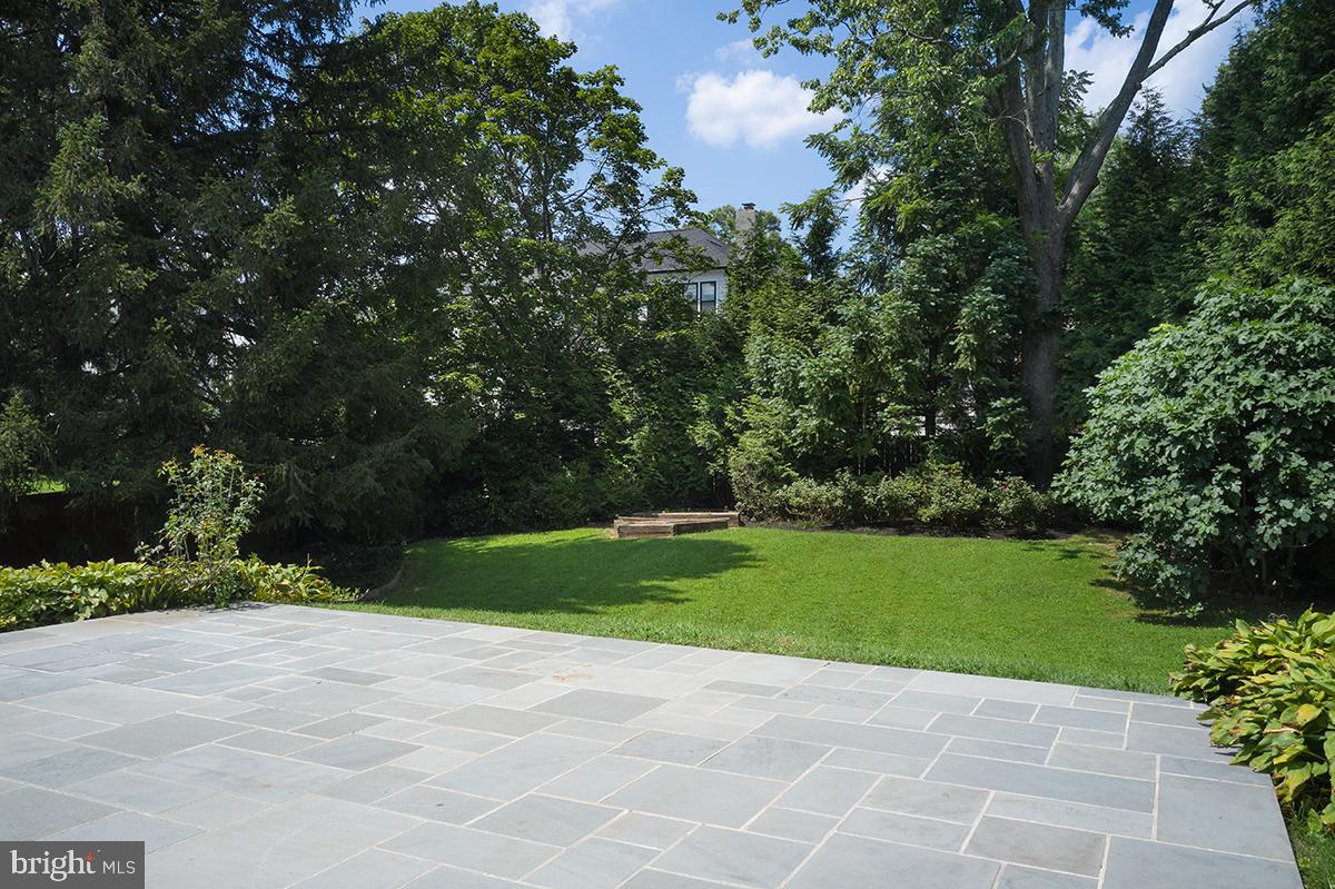 LAKEWOOD ESTATES - Residential