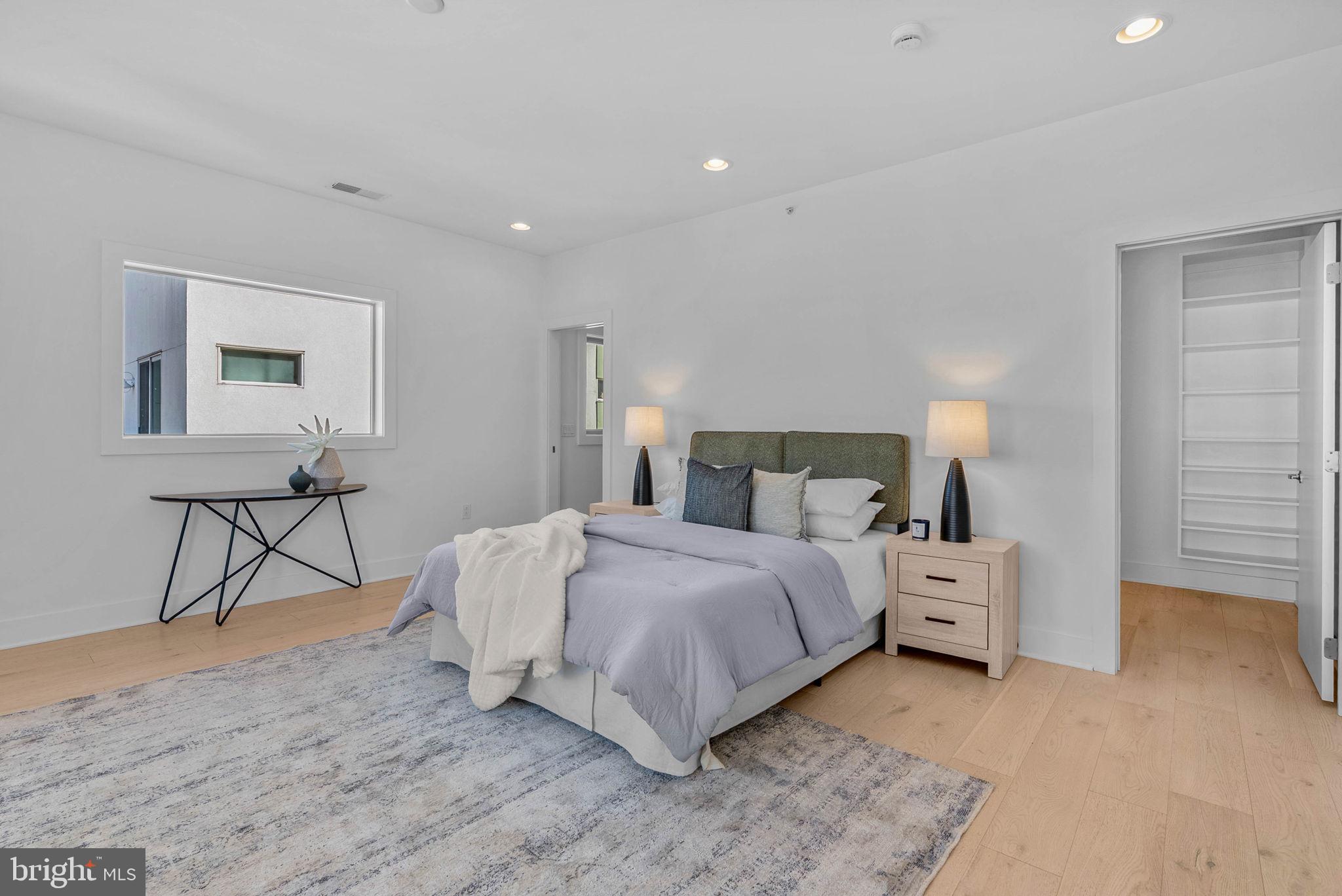 BELLA VISTA - Residential