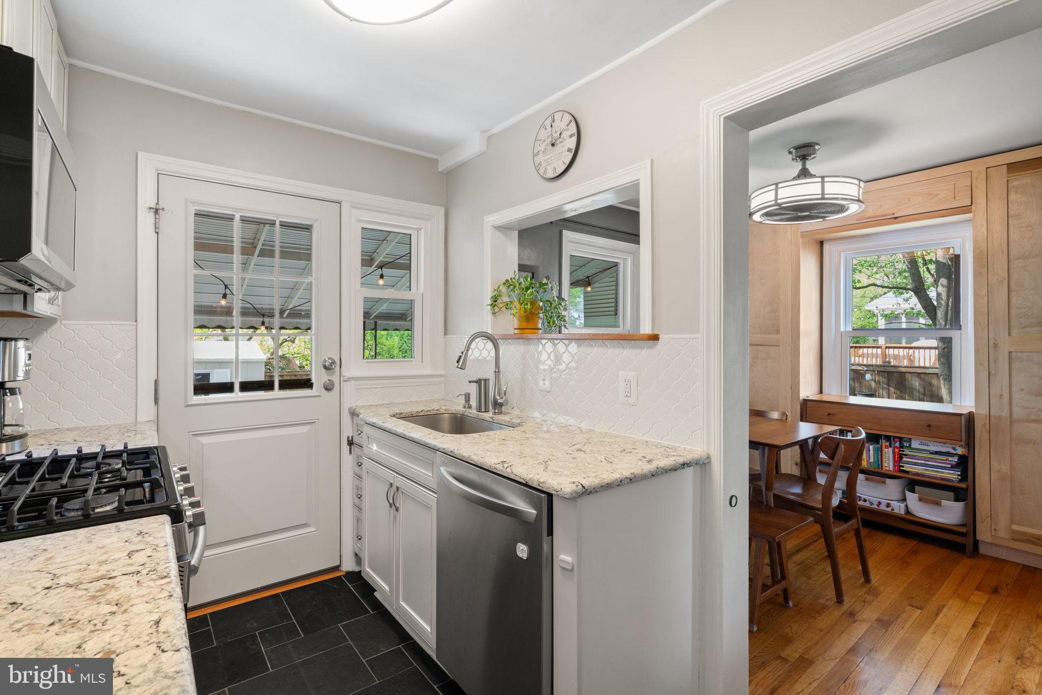 JEFFERSON MANOR - Residential