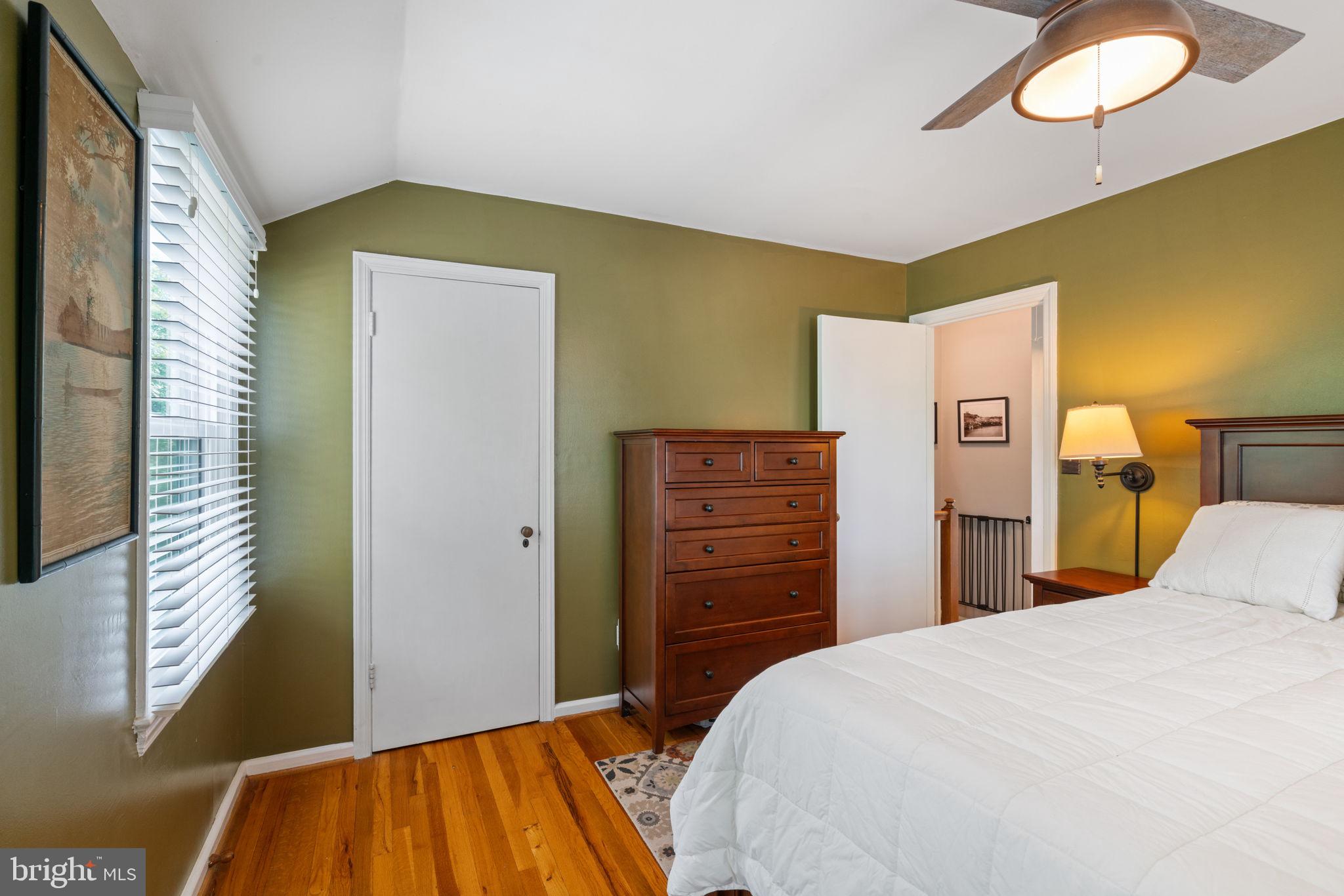 JEFFERSON MANOR - Residential