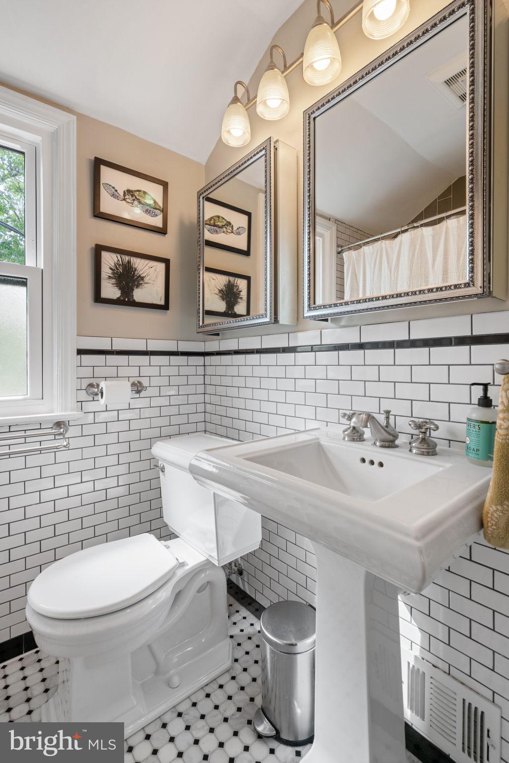 JEFFERSON MANOR - Residential