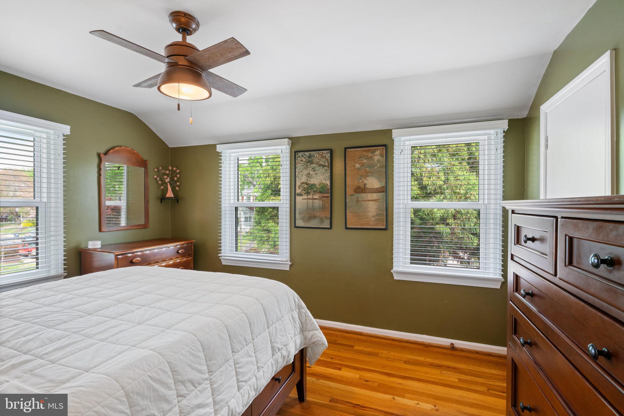 JEFFERSON MANOR - Residential