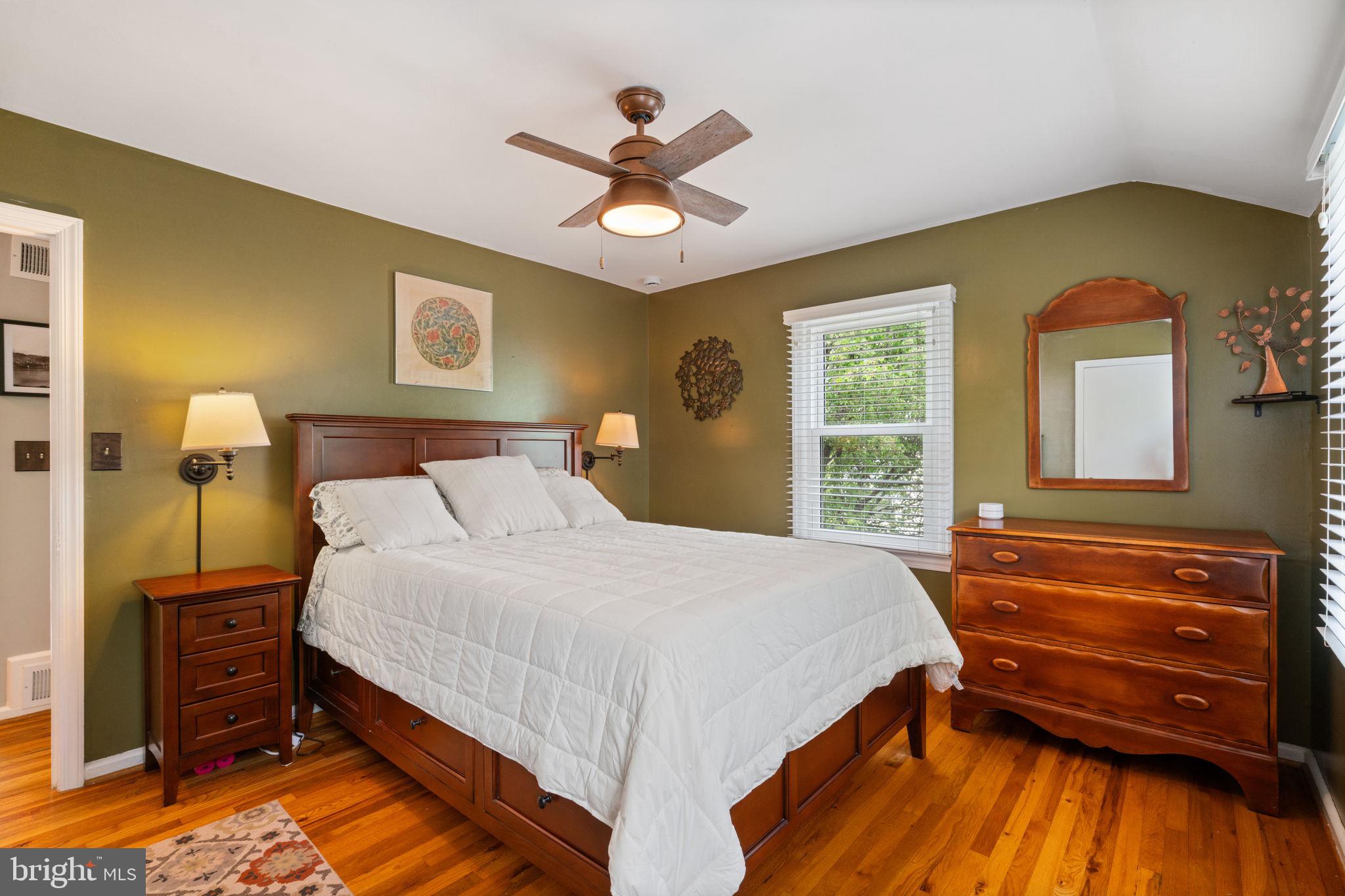 JEFFERSON MANOR - Residential