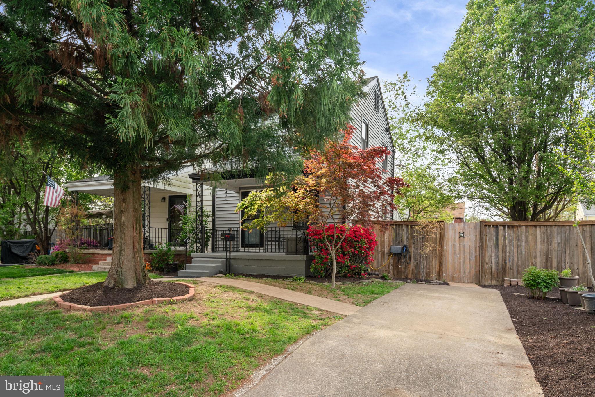 JEFFERSON MANOR - Residential