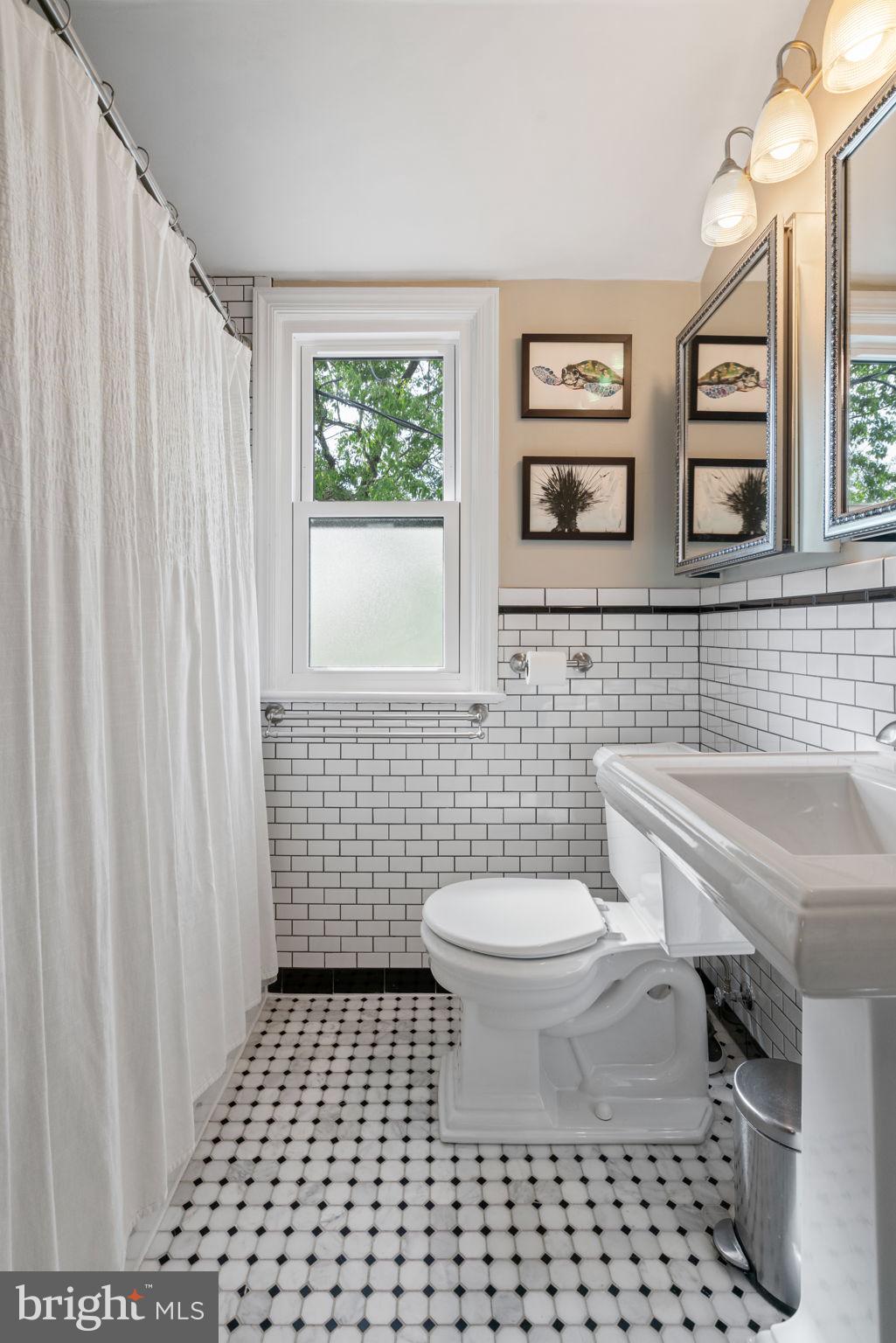 JEFFERSON MANOR - Residential