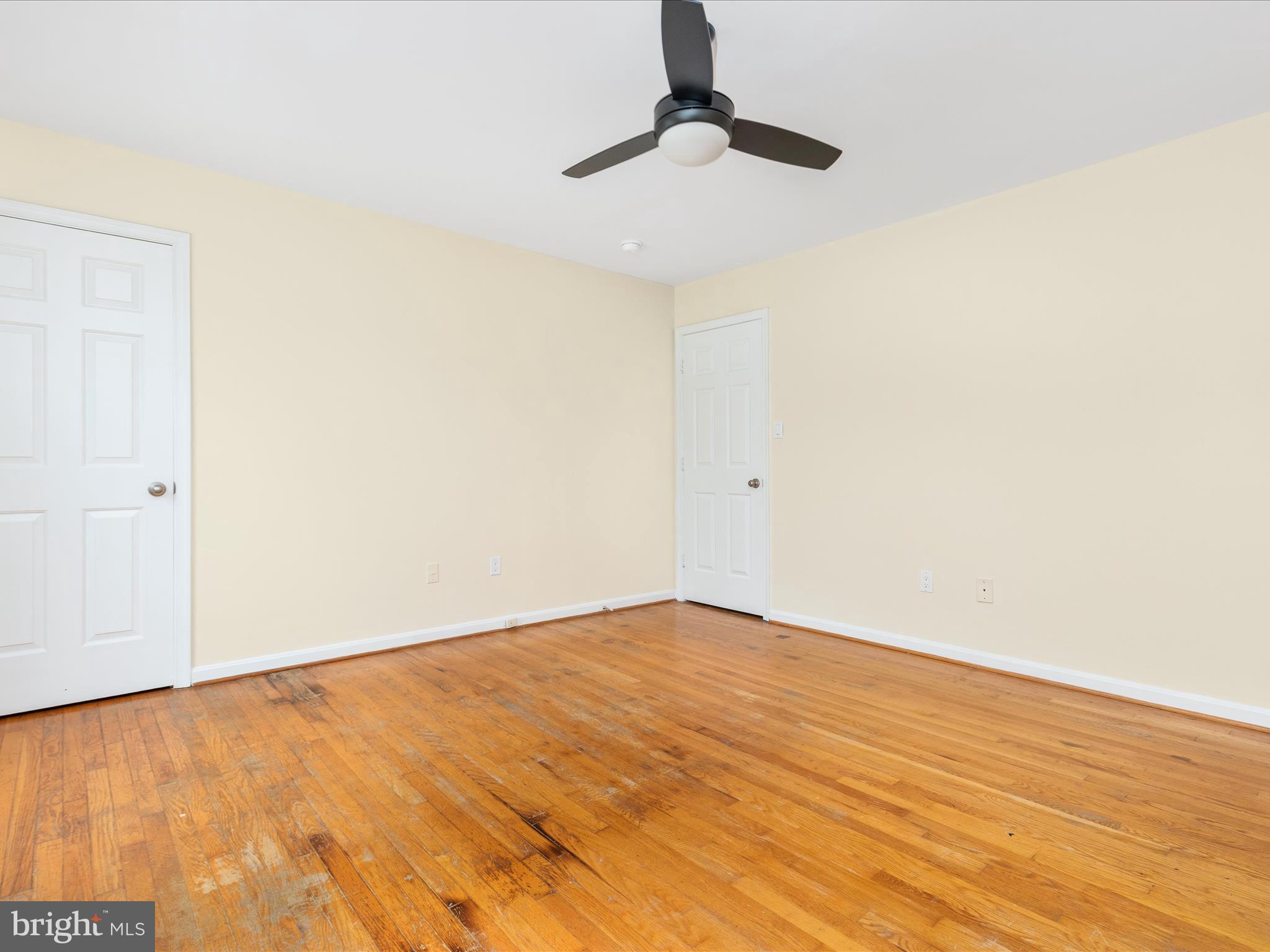 MRS H L STINNETT - Residential Lease