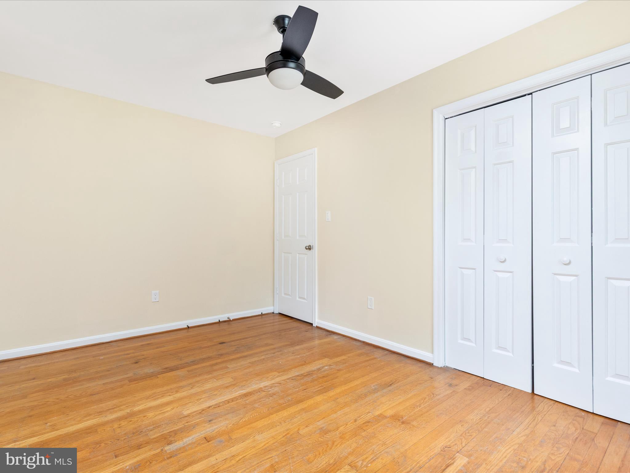 MRS H L STINNETT - Residential Lease