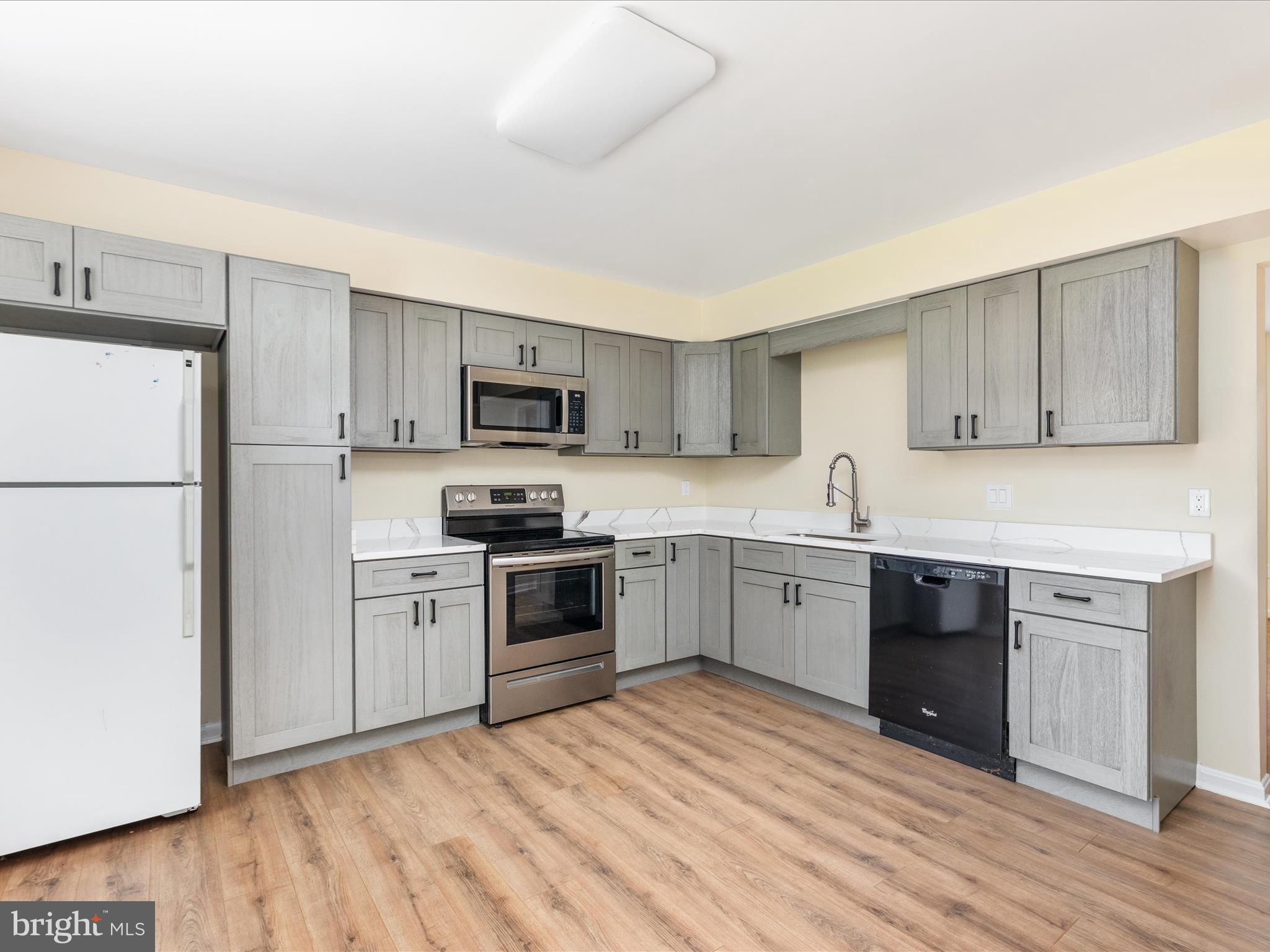 MRS H L STINNETT - Residential Lease