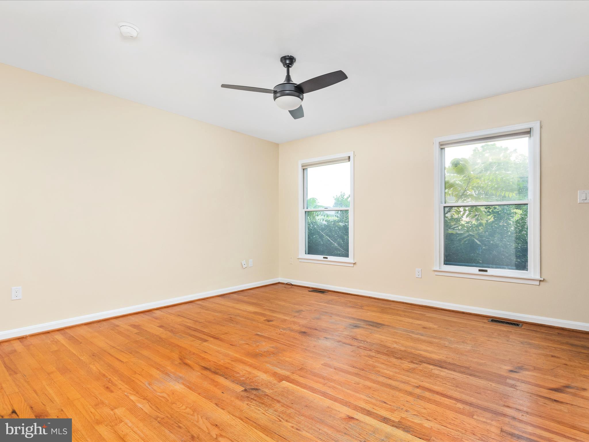 MRS H L STINNETT - Residential Lease