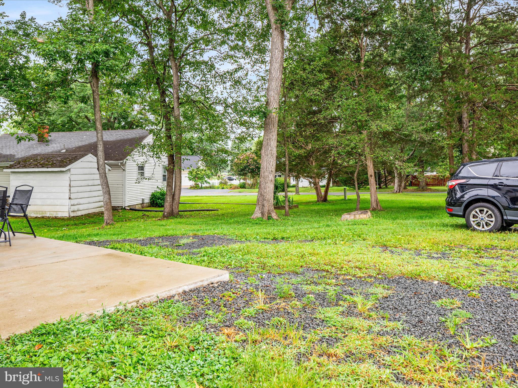 MRS H L STINNETT - Residential Lease