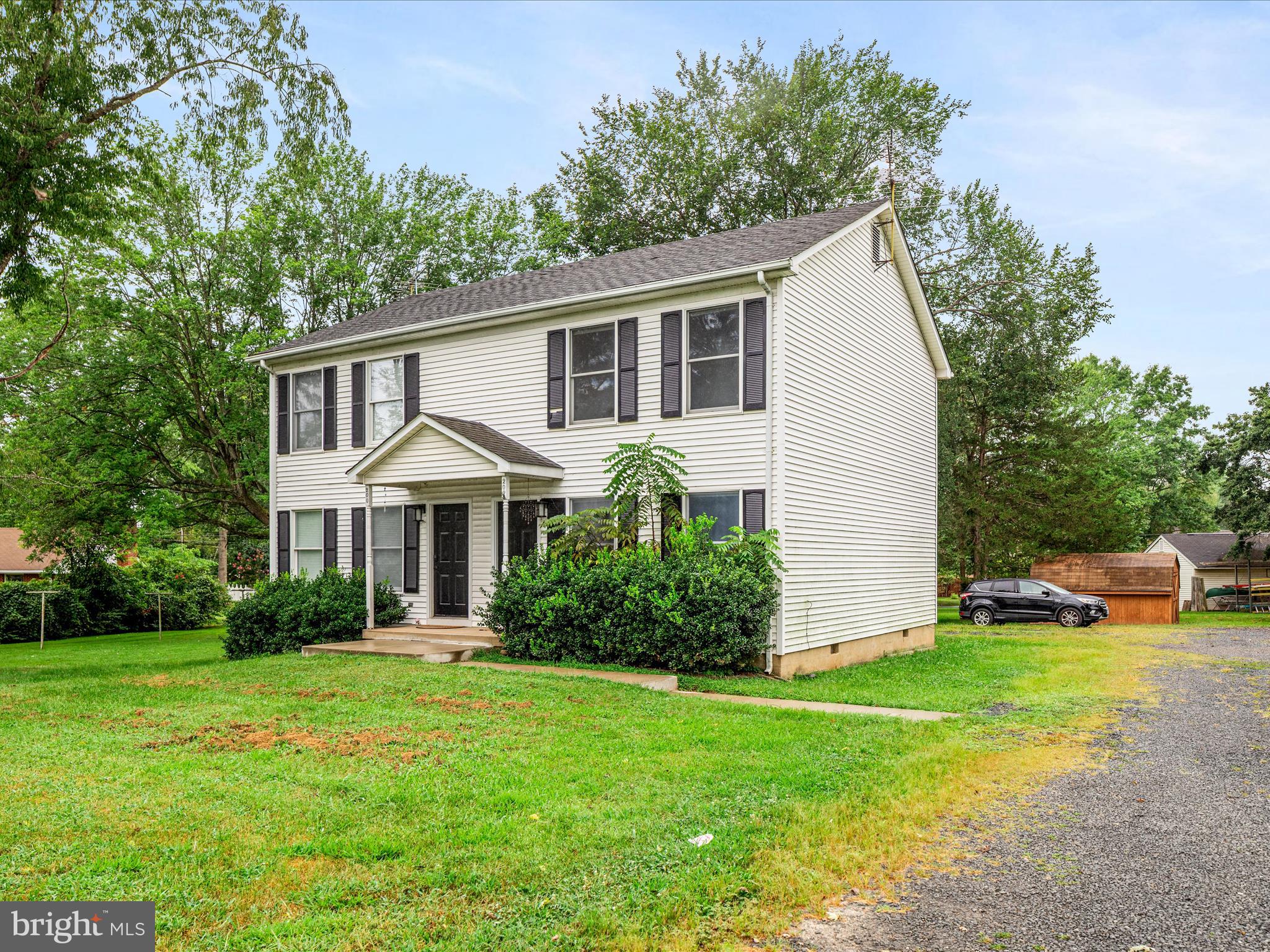 MRS H L STINNETT - Residential Lease