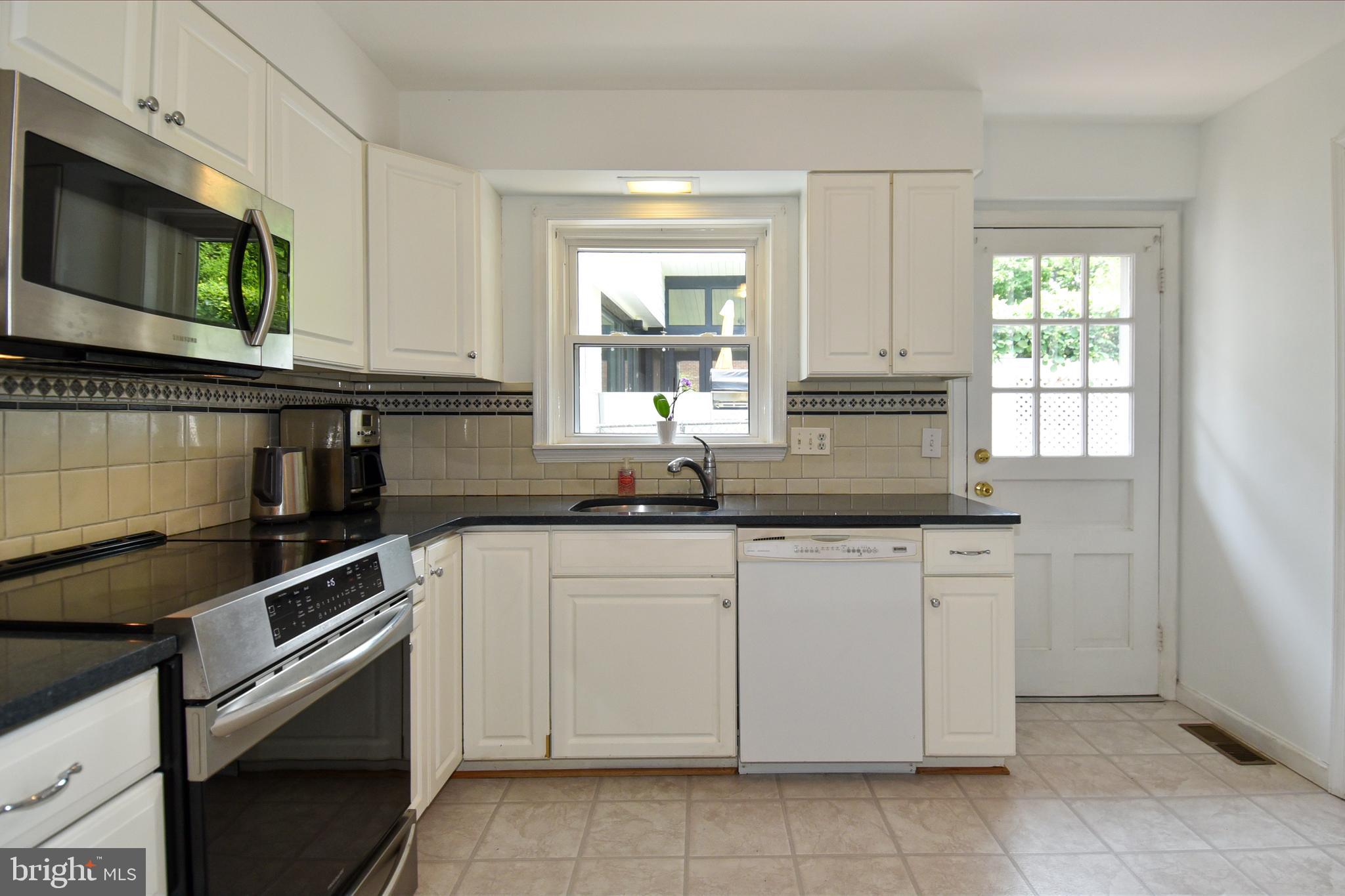 MAPLEWOOD - Residential Lease