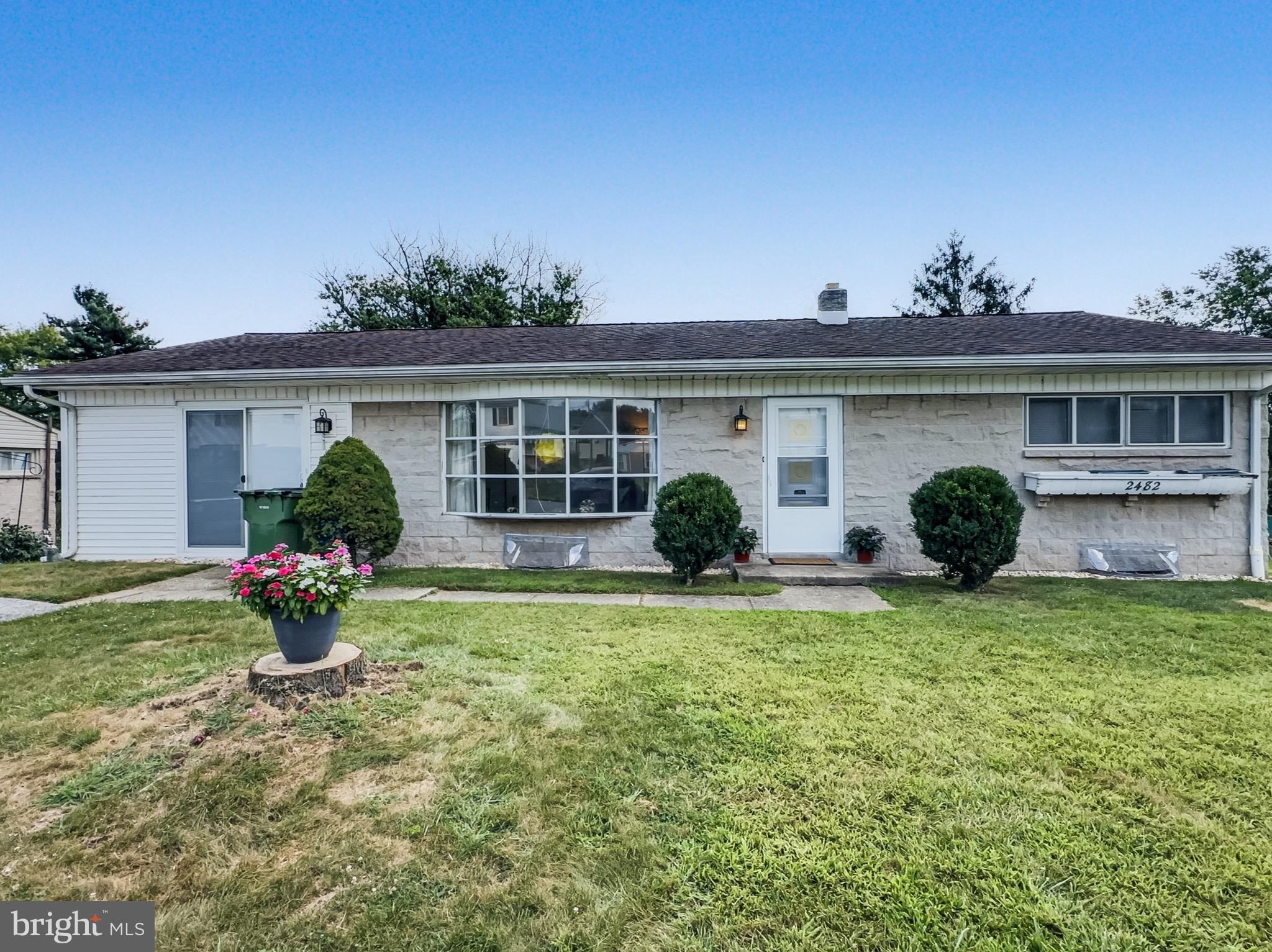 This charming 5 bedroom, 2 bath ranch style home offers the perfect blend of comfort convenience, and single level-living. Property has a few, but needs some more updates/upgrades. Priced accordingly.
Don't miss out on this one. 1 car garage is workshop.