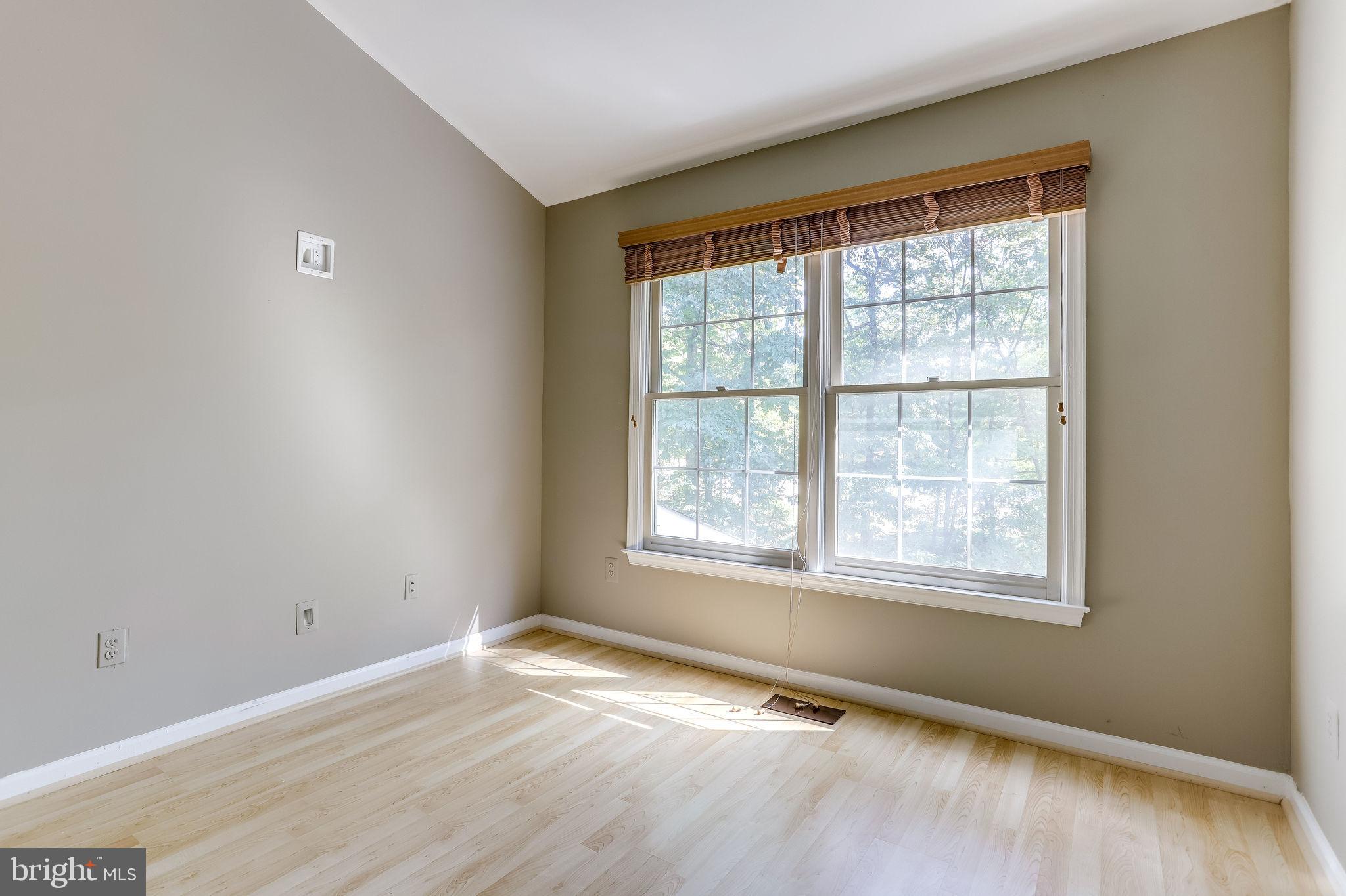 HALSTEAD GLEN - Residential Lease