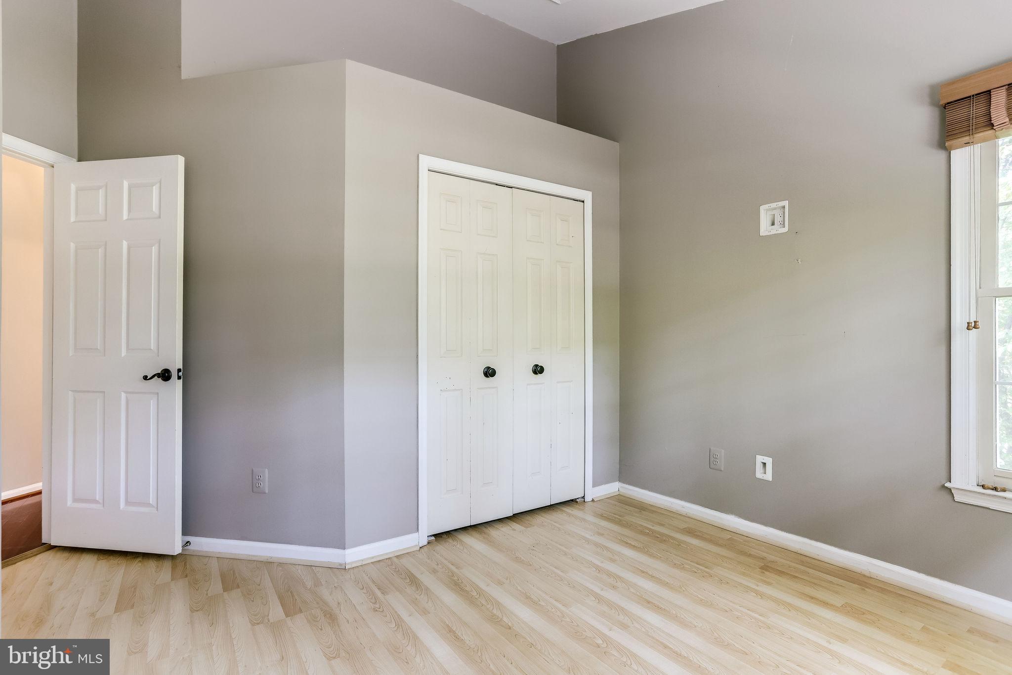 HALSTEAD GLEN - Residential Lease